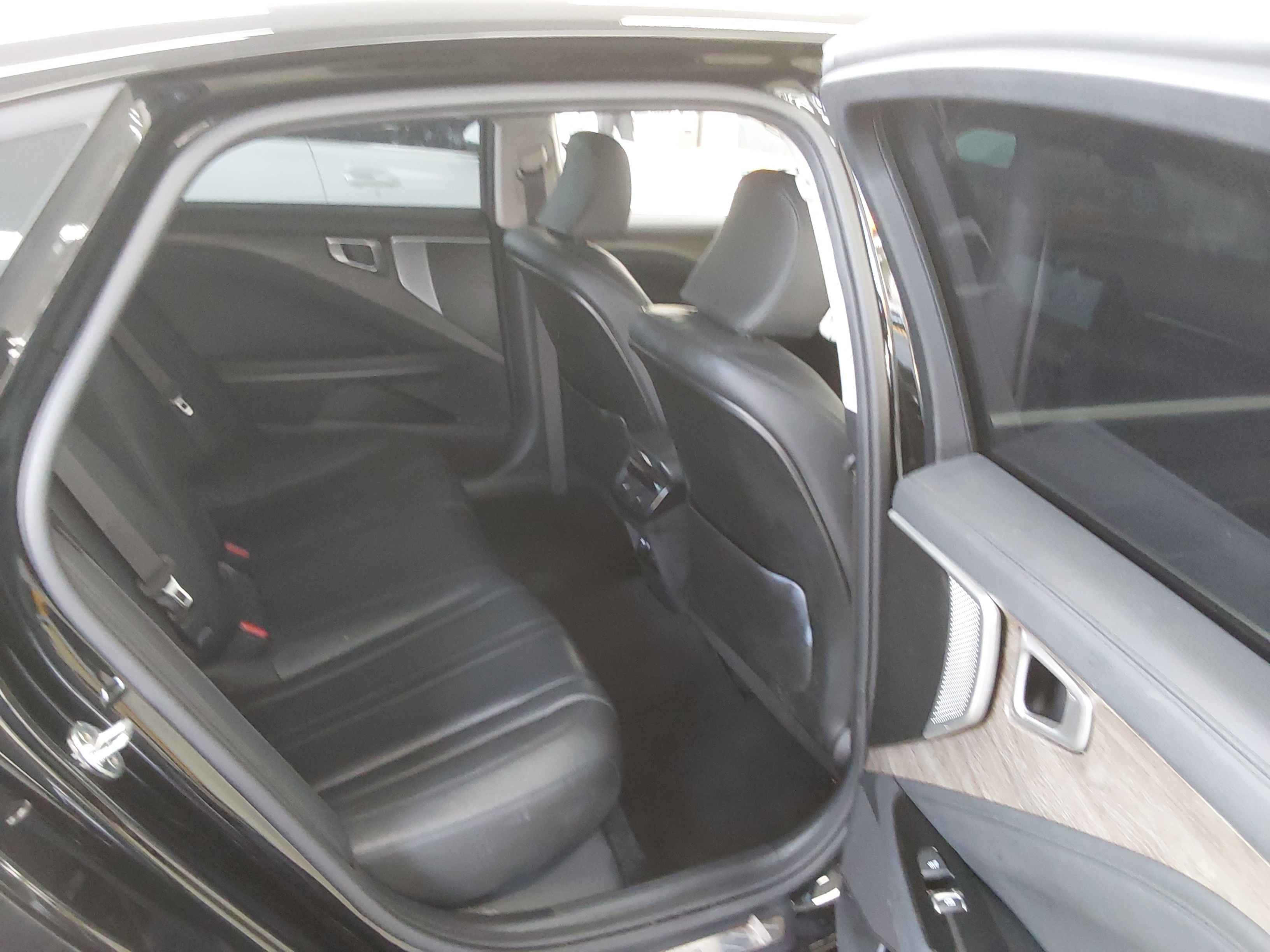 كيا K8 2022 - صورة 12