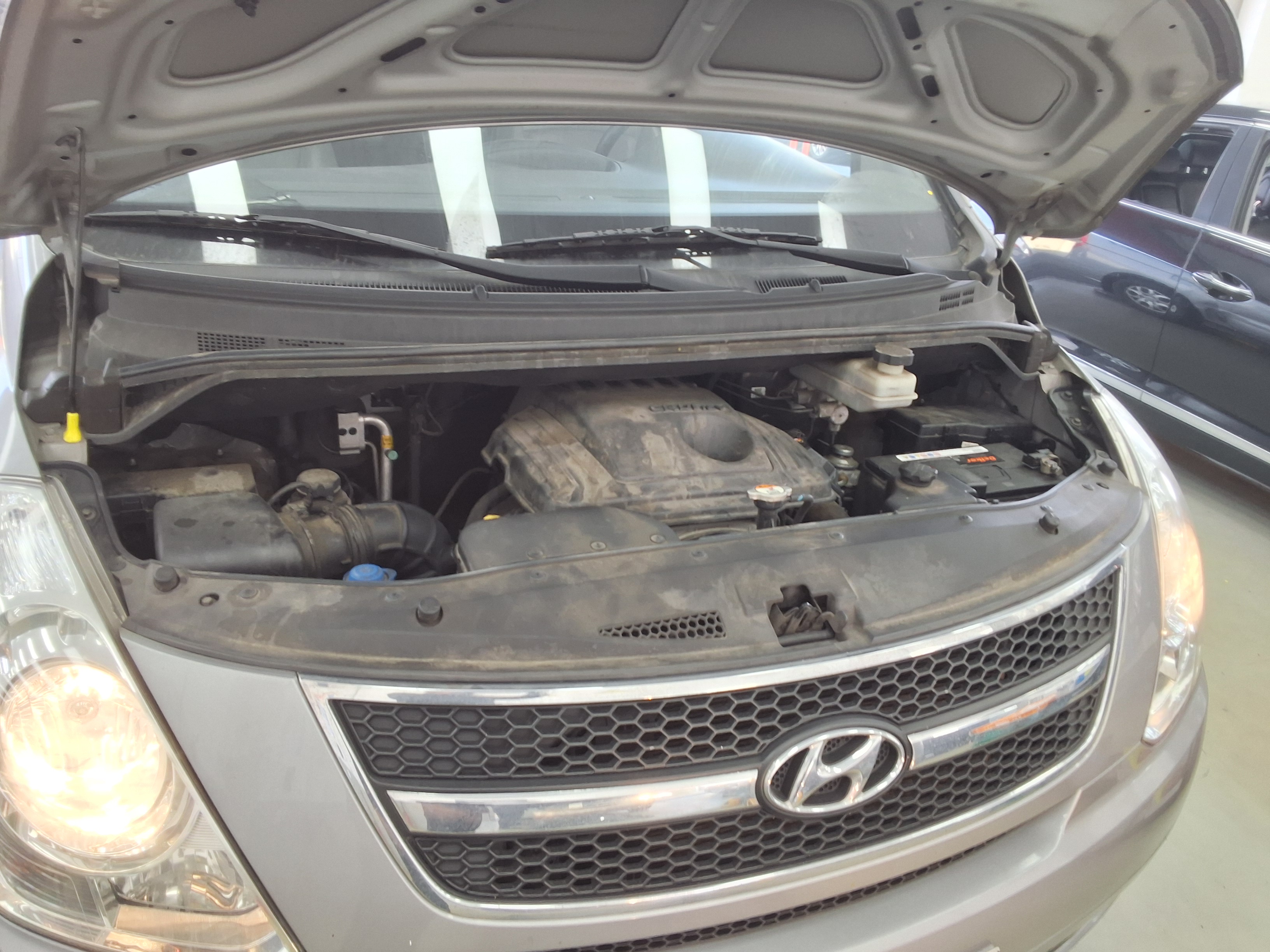 Hyundai  Grand Starex 2012 - Image 18