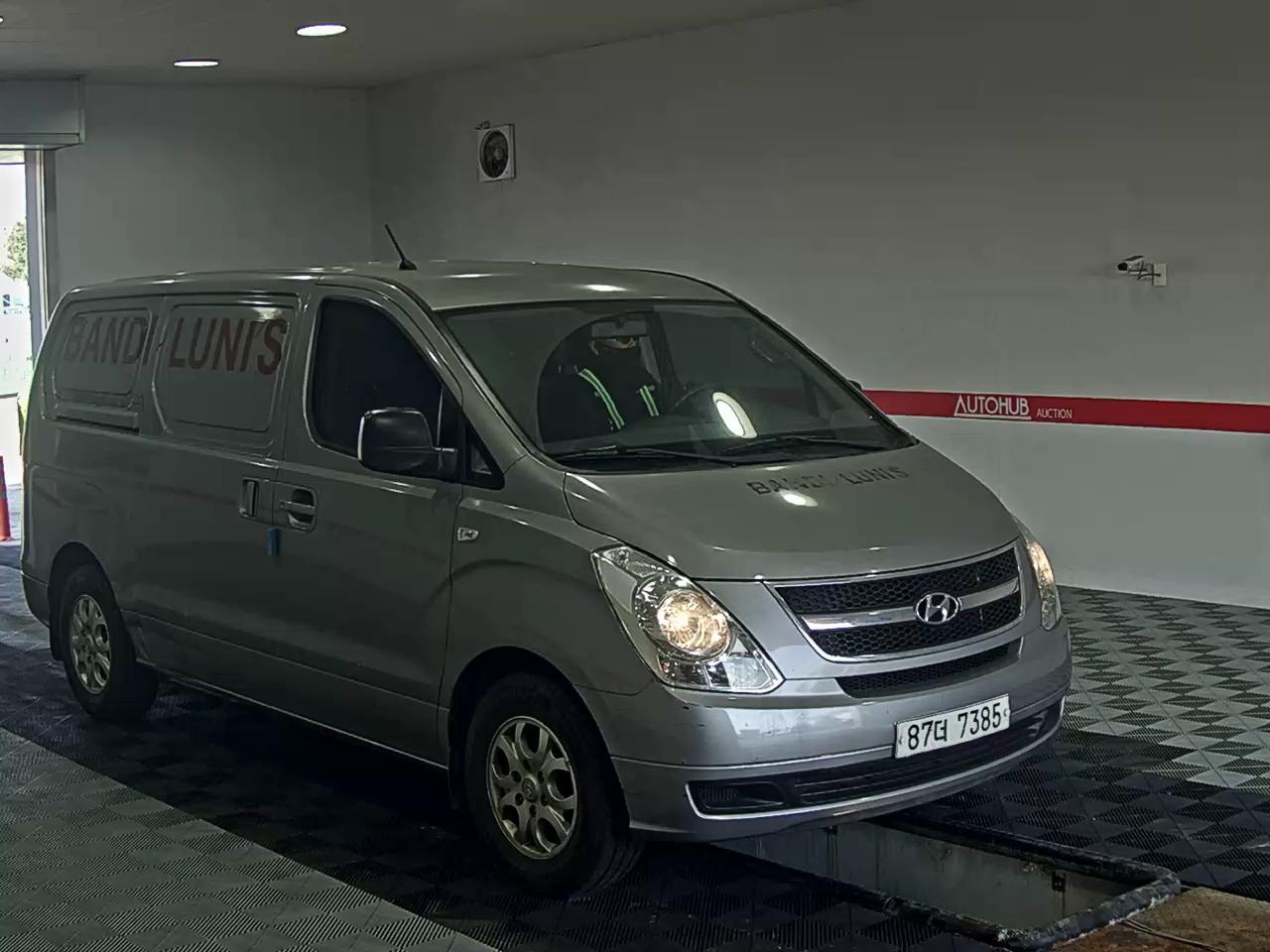 Hyundai  Grand Starex 2012 - Image 2