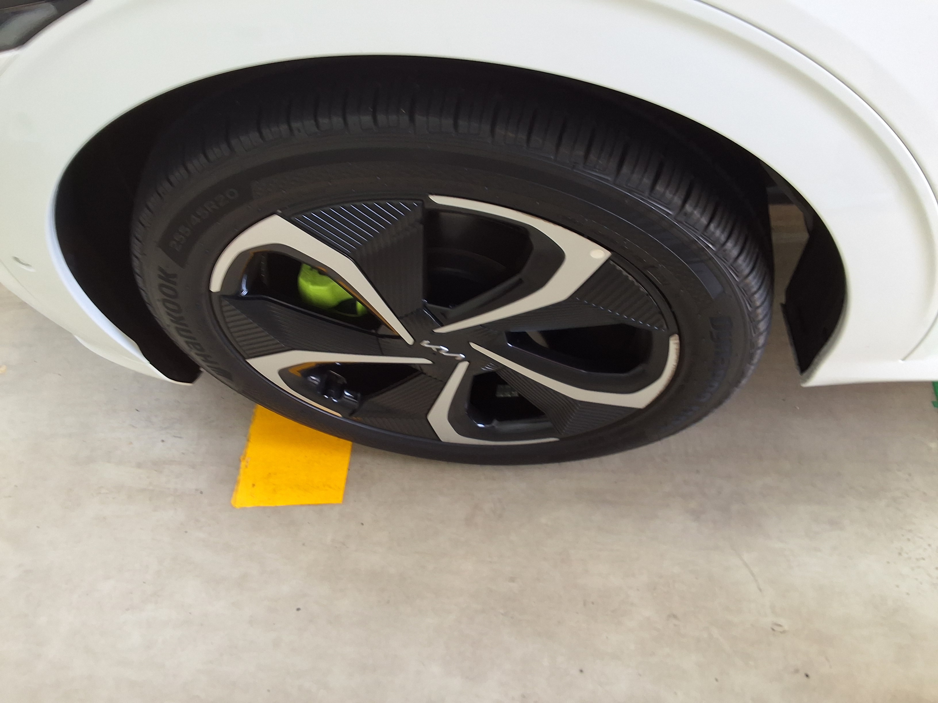 Kia EV6 2022 - Image 20