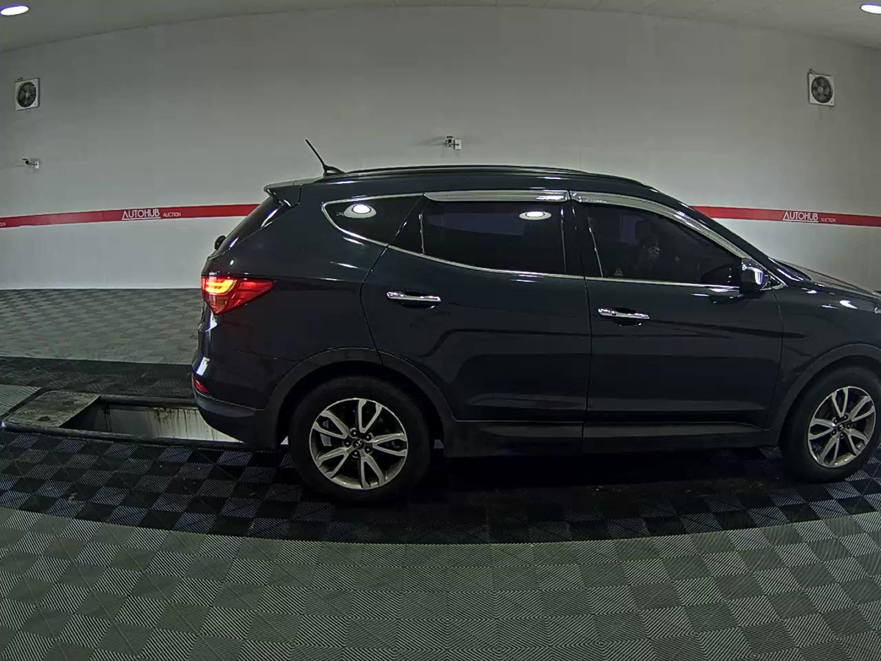 Hyundai Santa Fe 2014 - Image 3