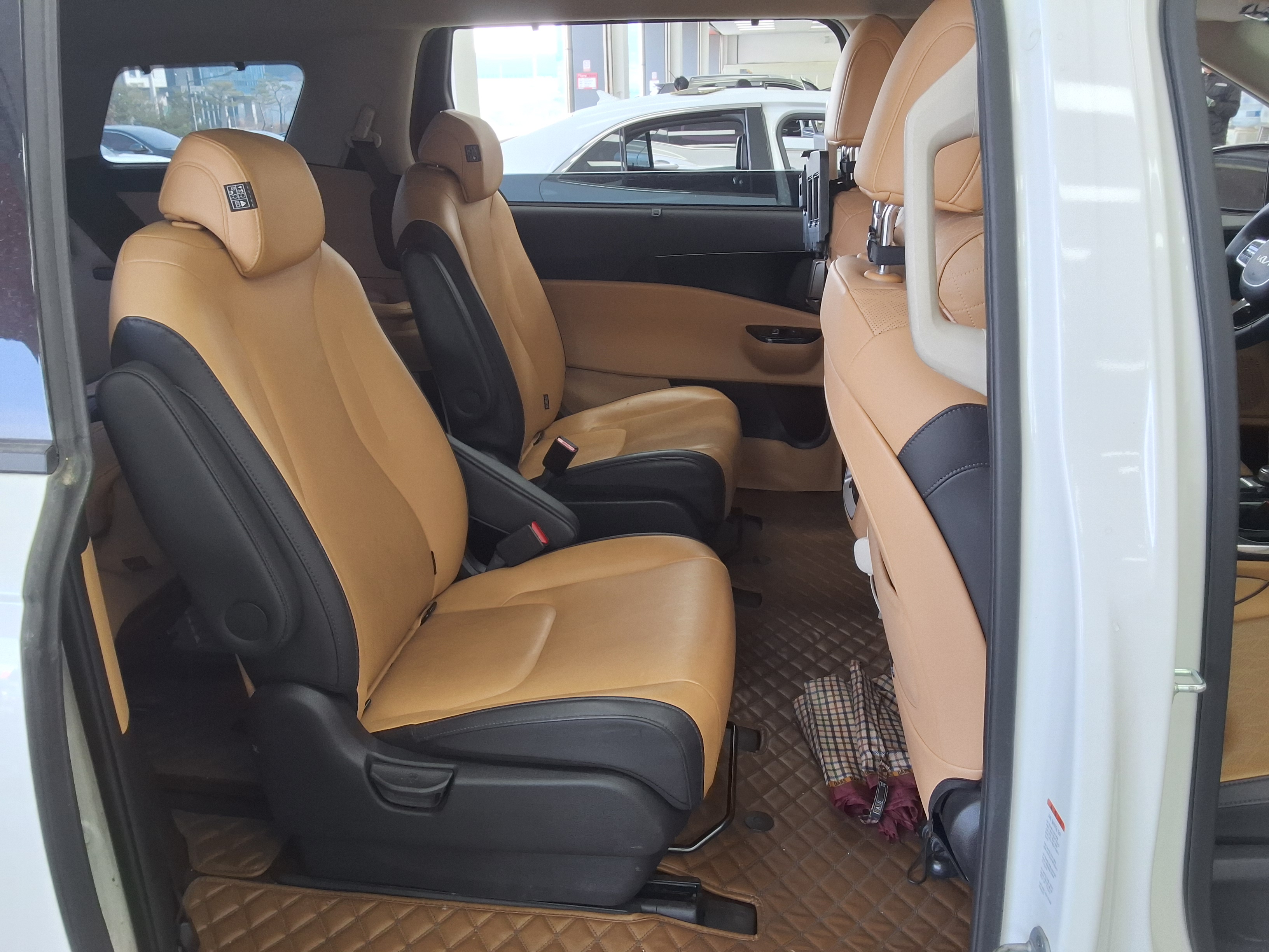 Kia Carnival 2022 - Image 12