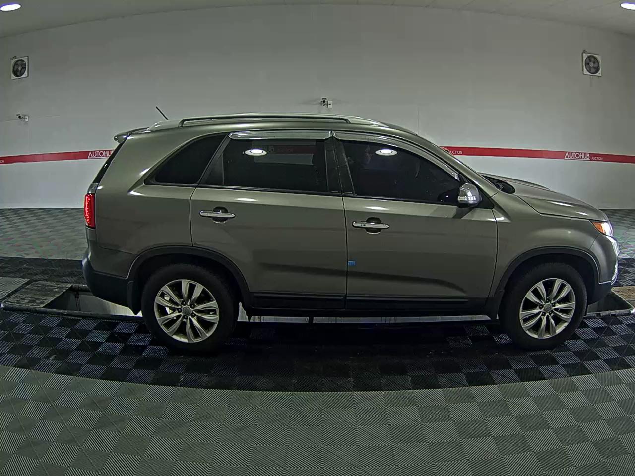 Kia Sorento 2011 - Image 3
