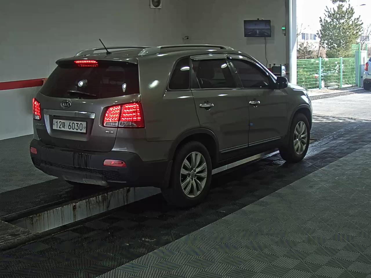 Kia Sorento 2011 - Image 4