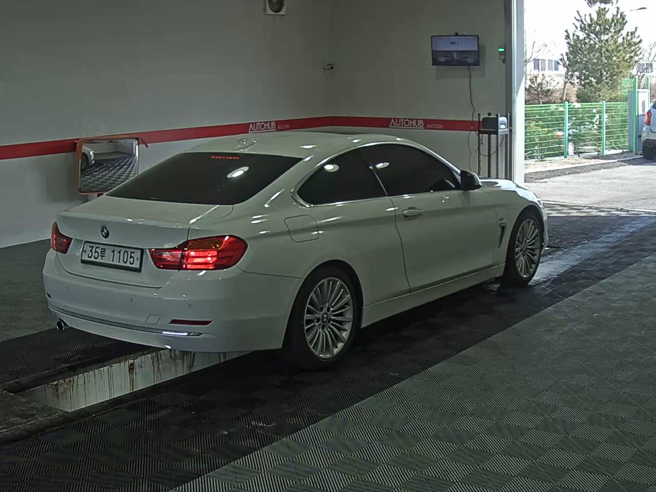 BMW 4 Series 2014 - Image 4