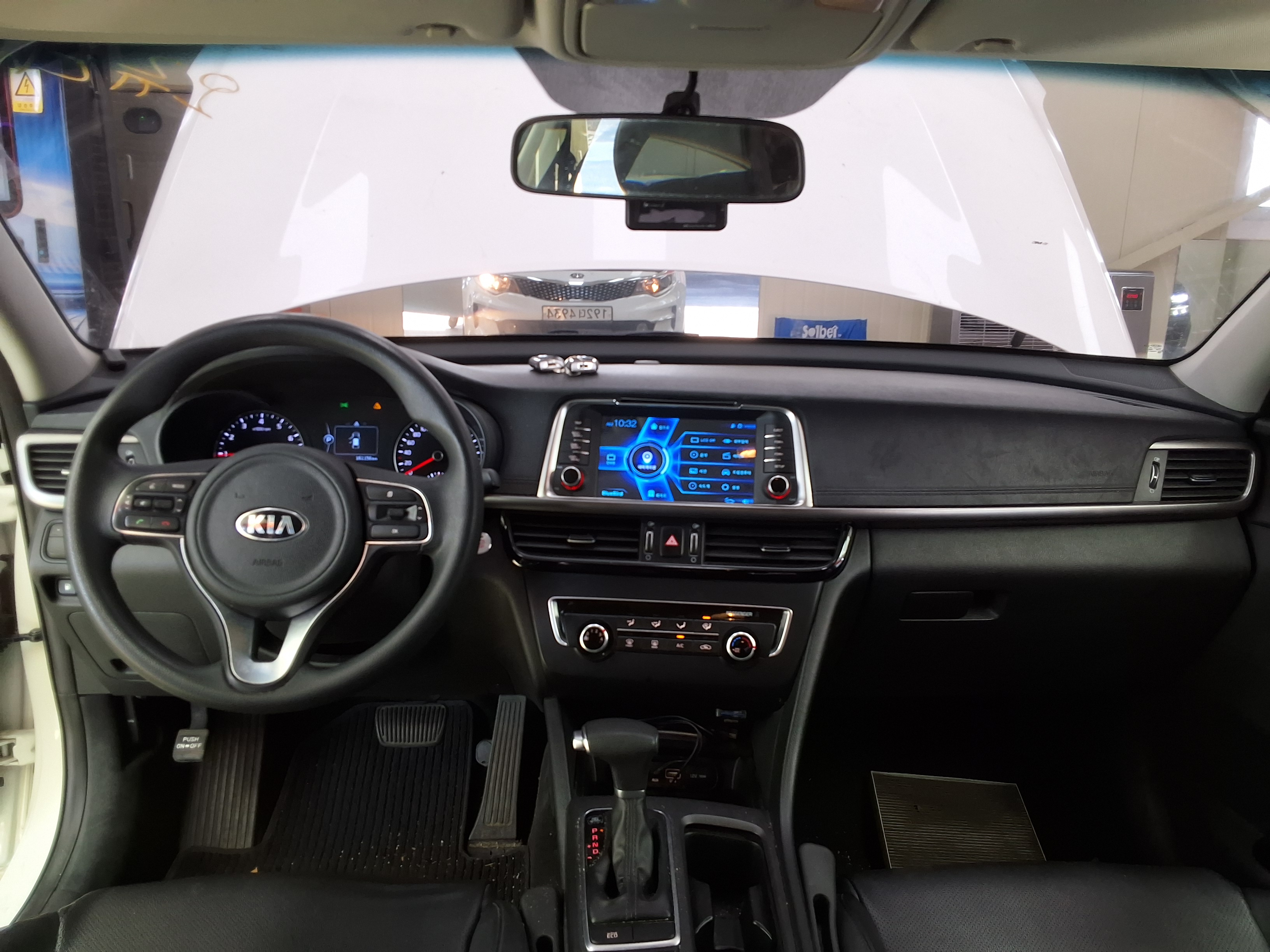 Kia K5 2017 - Image 17