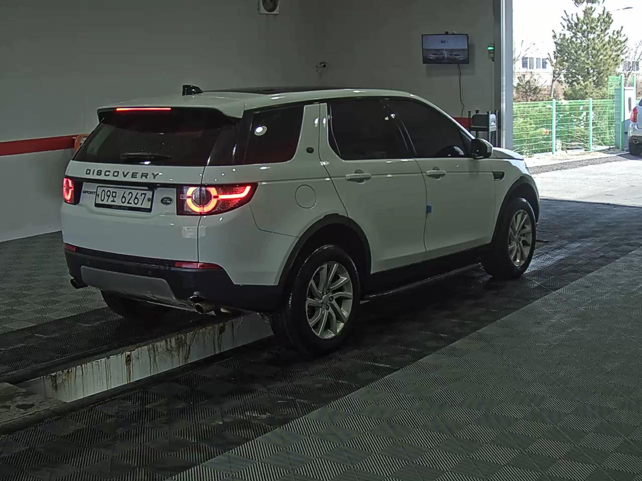 LAND-ROVER 디스커버리 2017 - 이미지 4