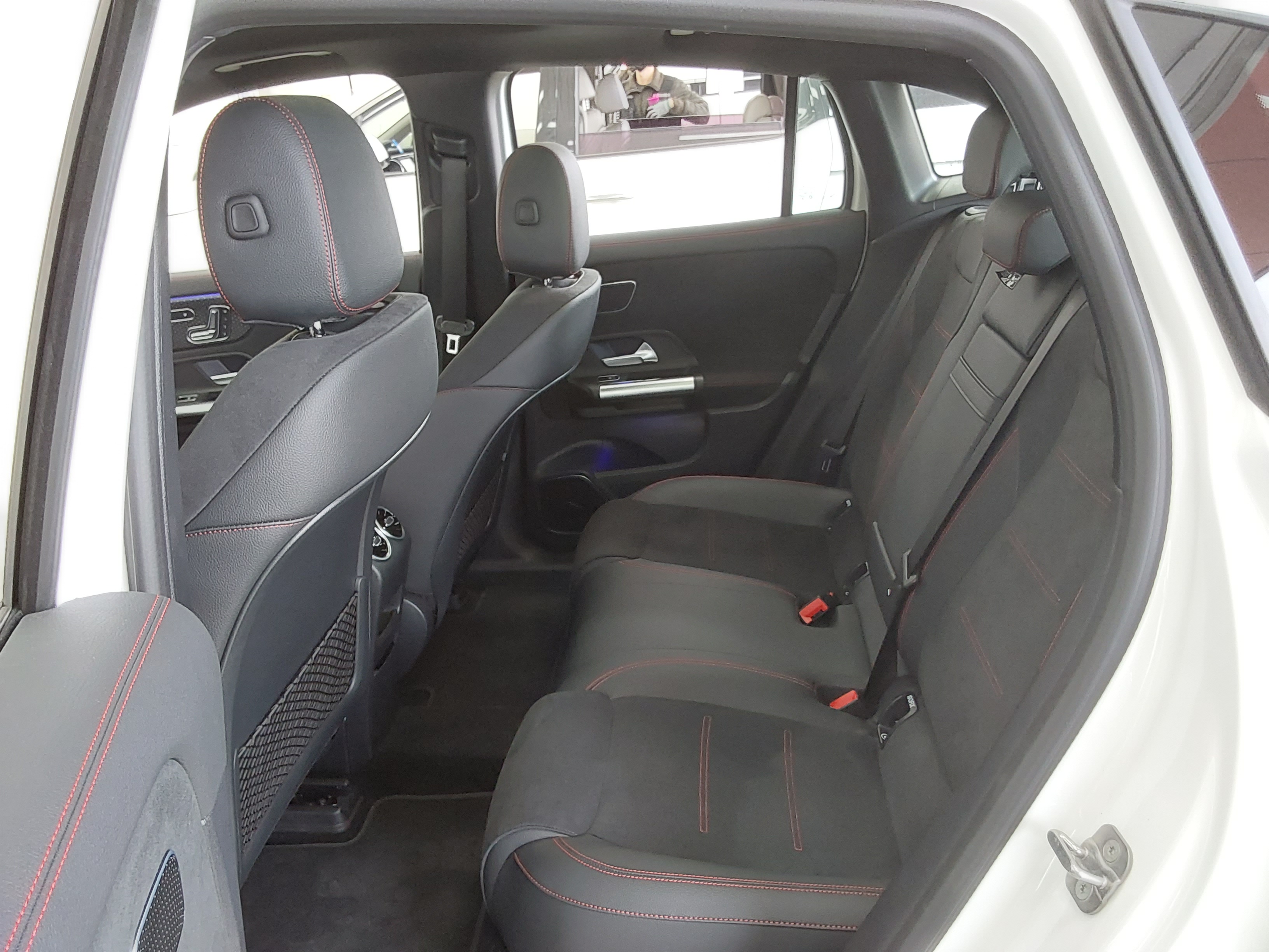 Mercedes-Benz EQA 2025 - Image 11