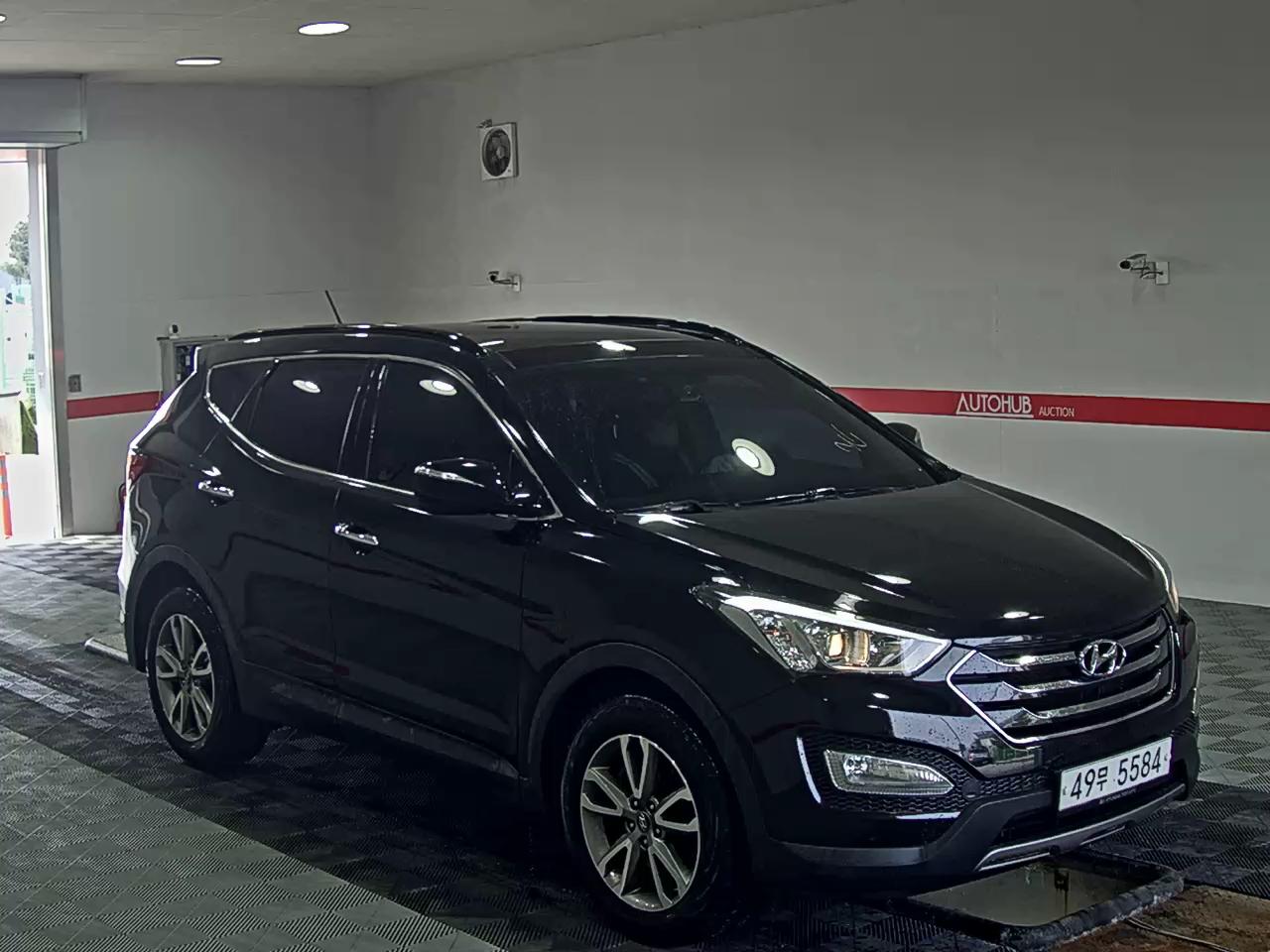 Hyundai Santa Fe 2013 - Image 2