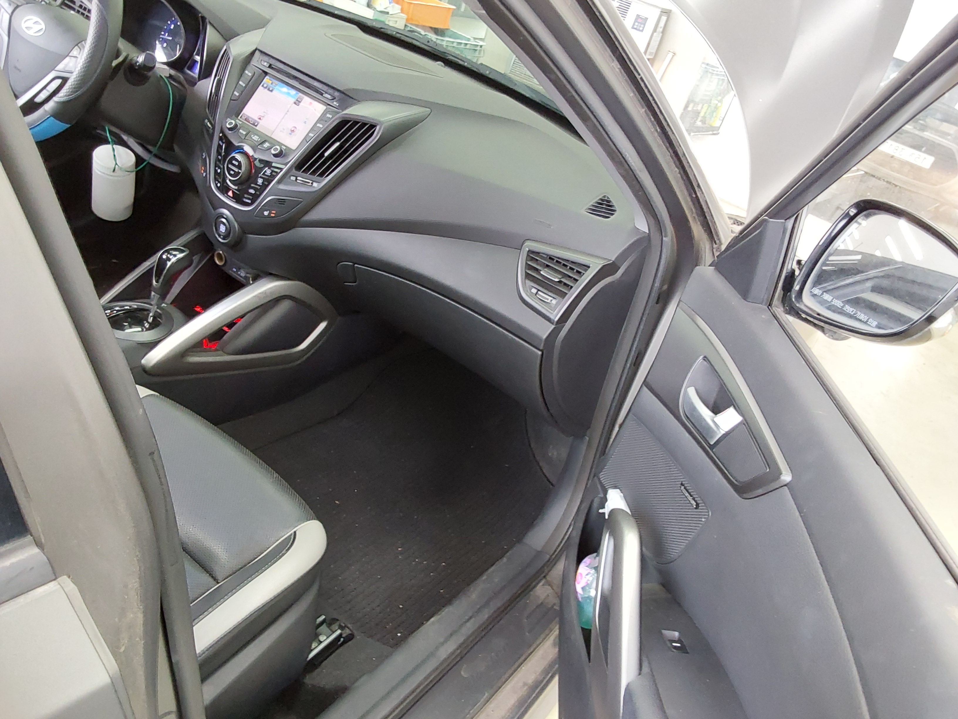 Hyundai Veloster 2013 - Image 11