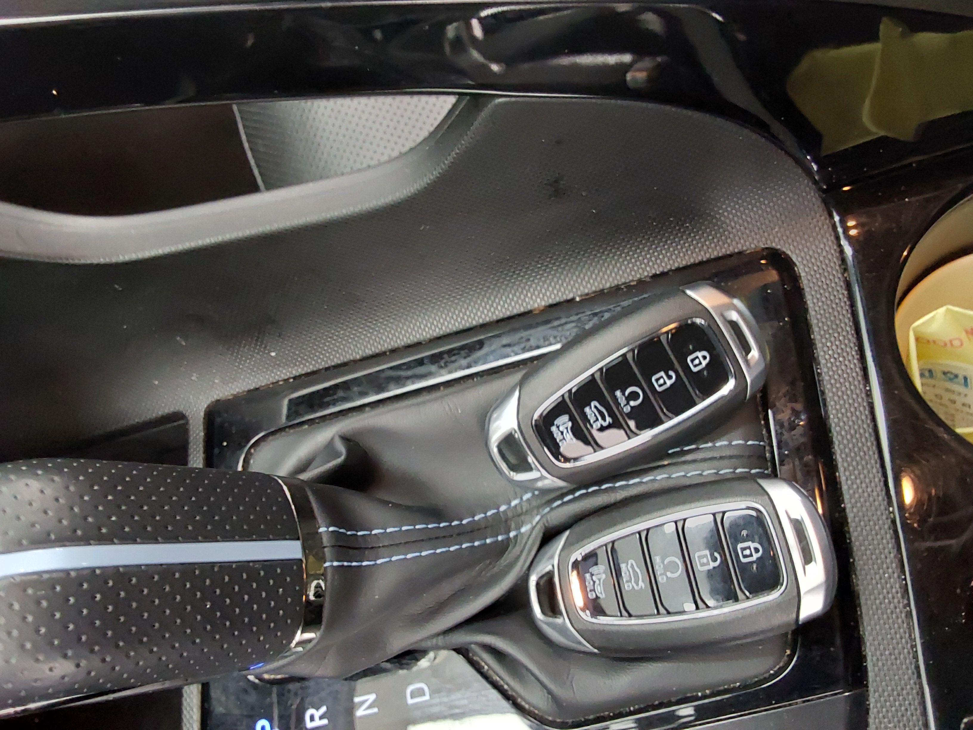 Hyundai Elantra 2022 - Image 18