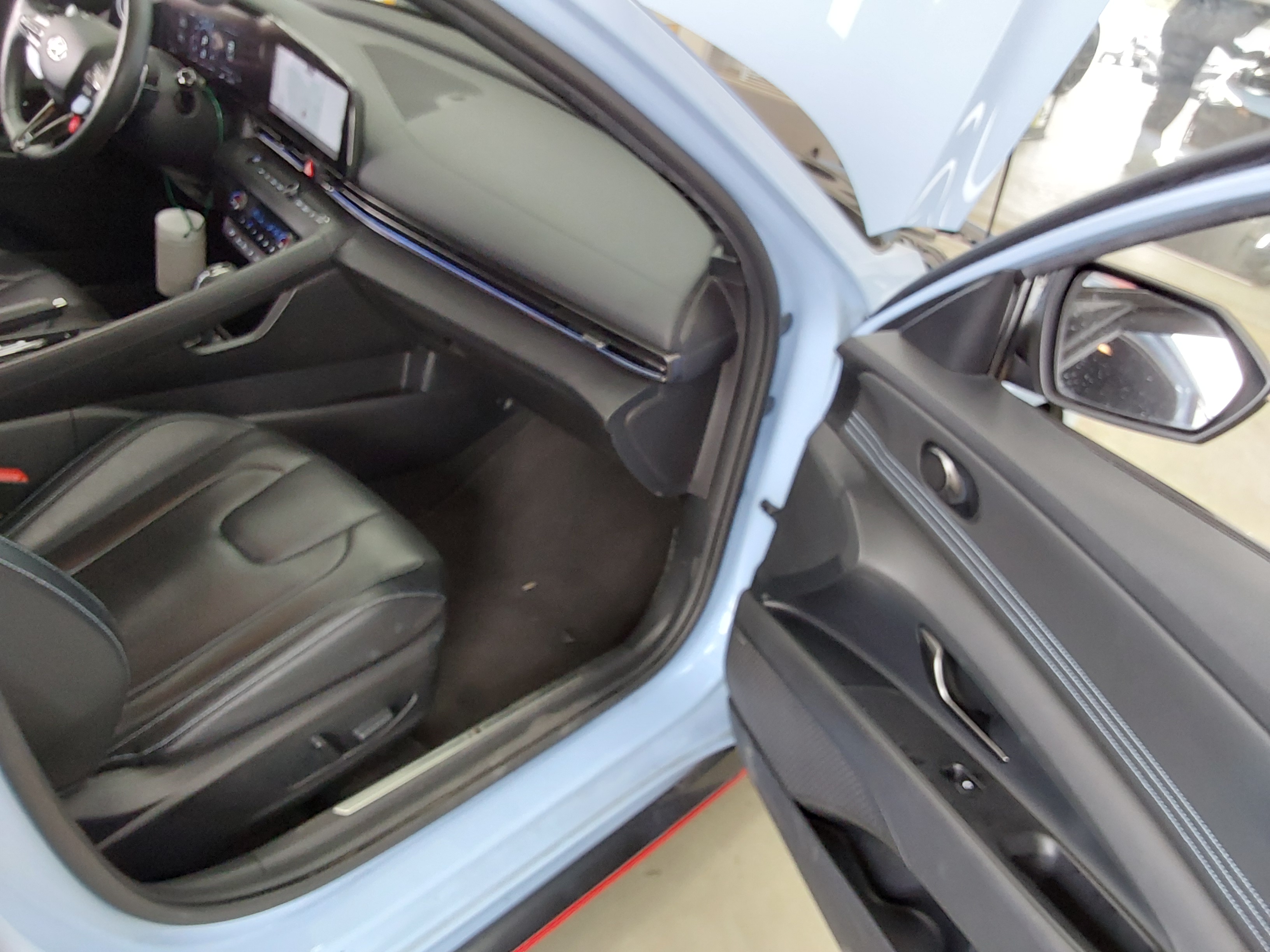 Hyundai Elantra 2022 - Image 13