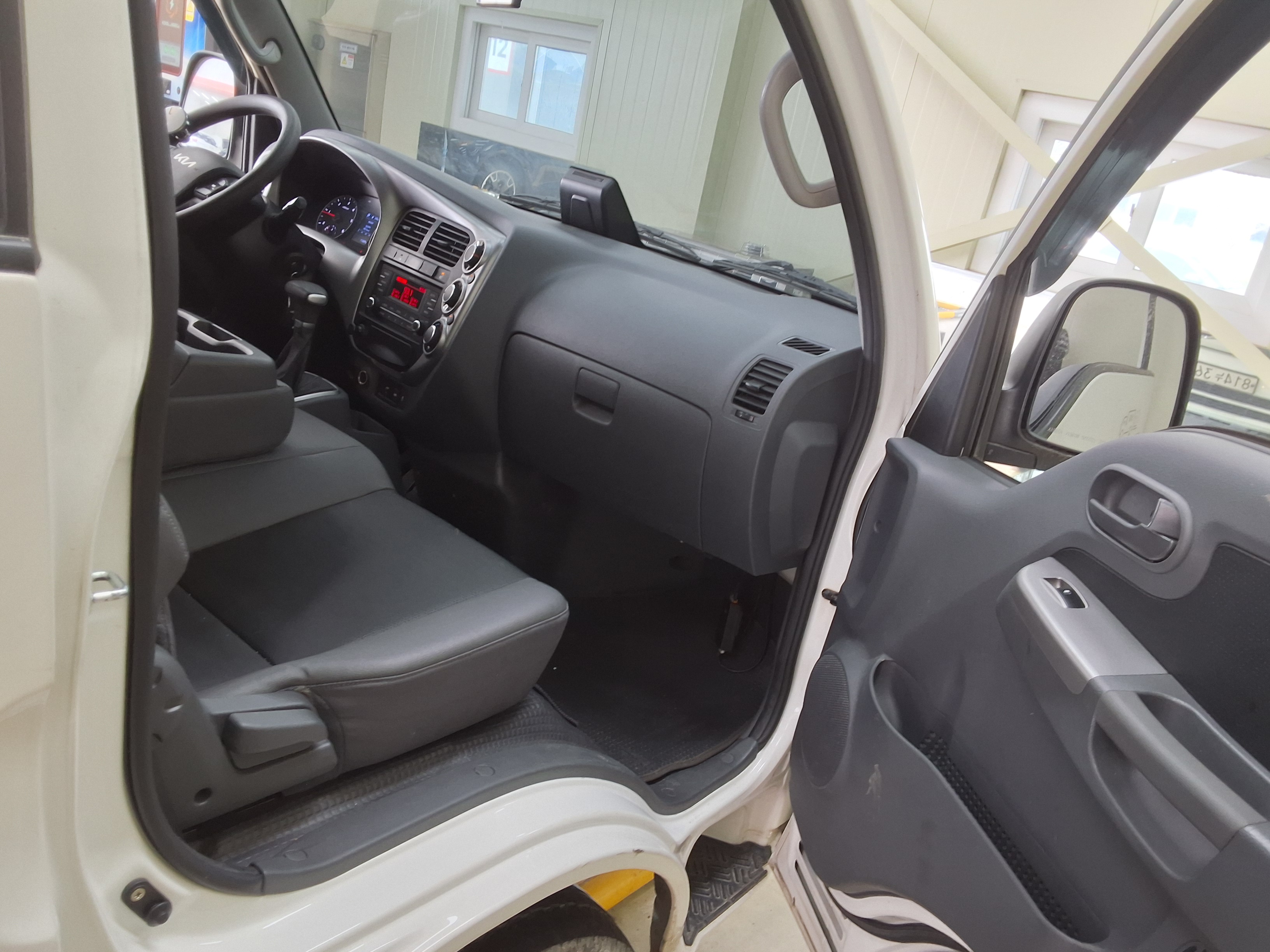 كرايسلر شحن 2022 - صورة 11