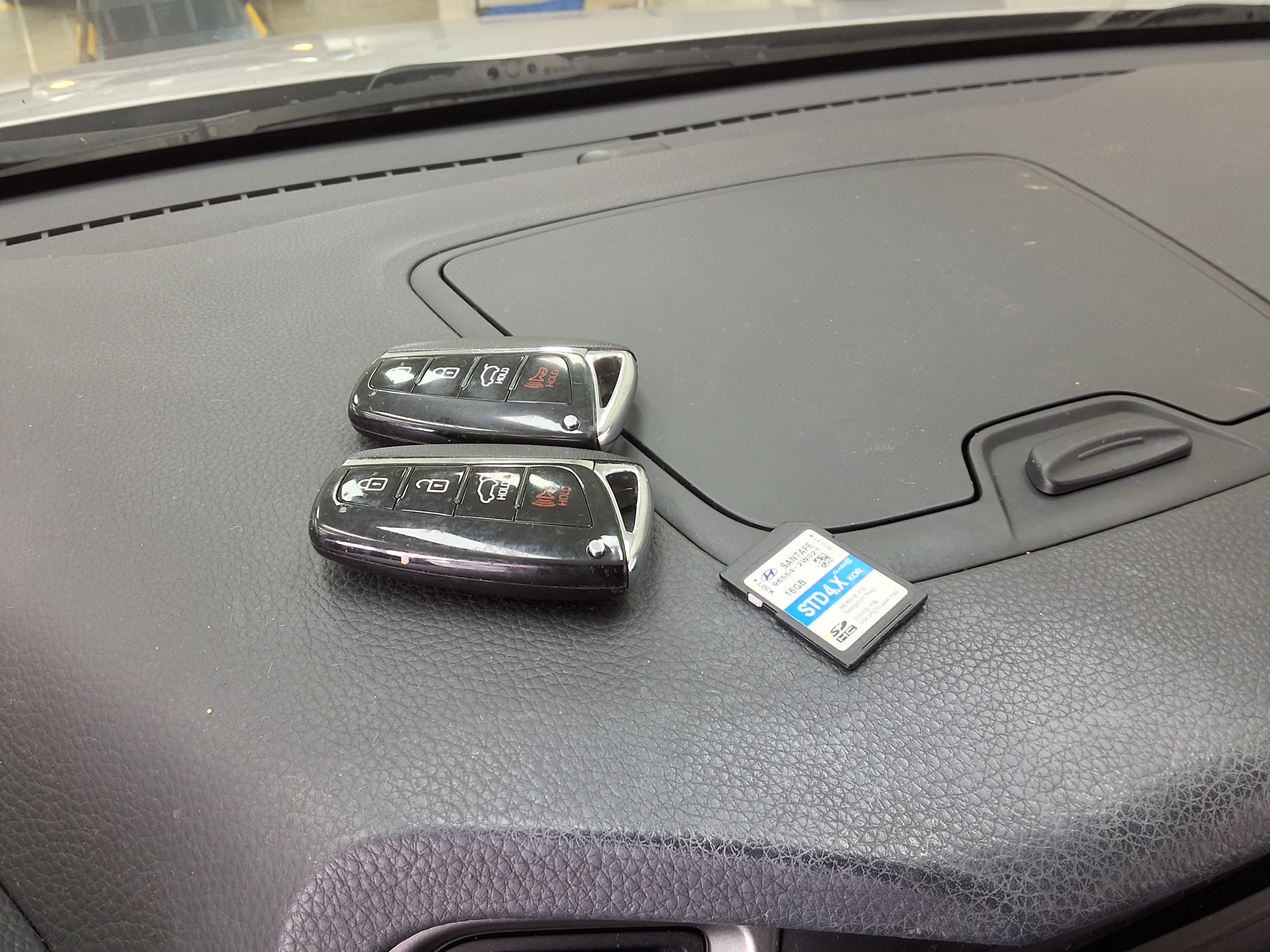 Hyundai Santa Fe 2016 - Image 17