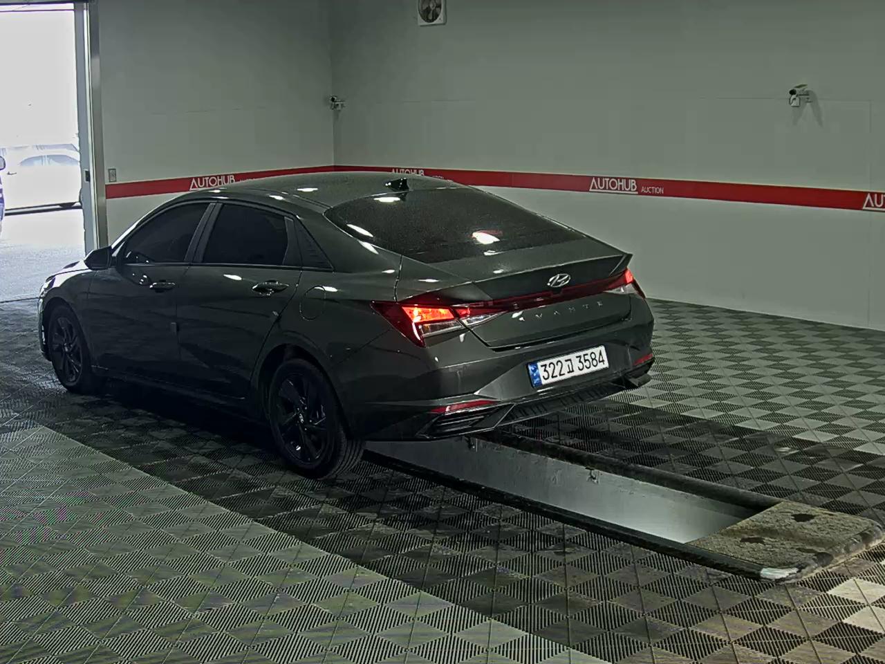 Hyundai Elantra 2023 - Image 5