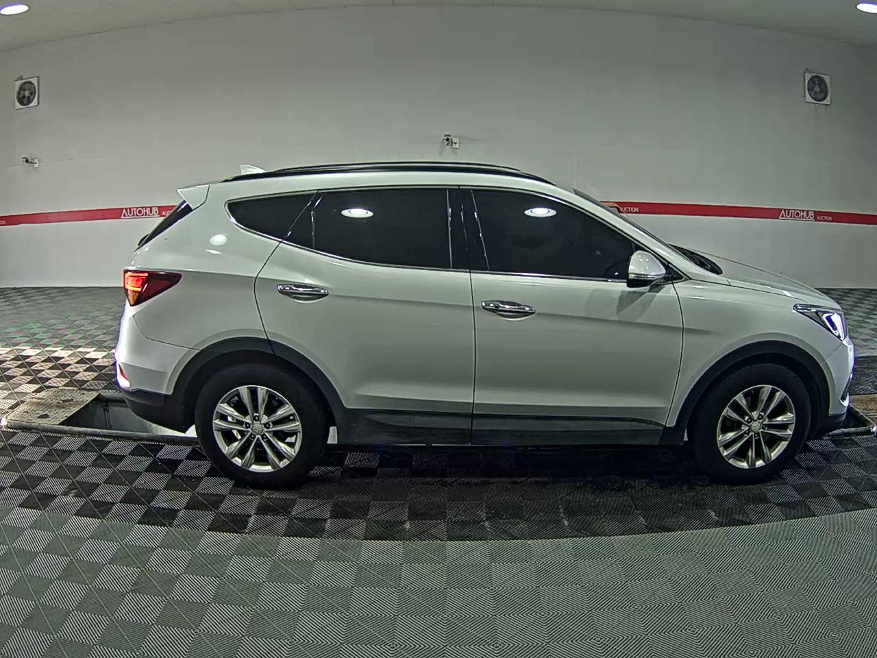 Hyundai Santa Fe 2016 - Image 3