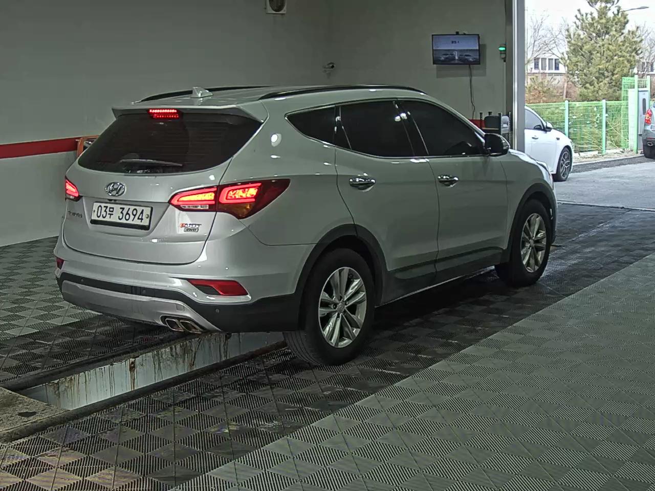 Hyundai Santa Fe 2016 - Image 4
