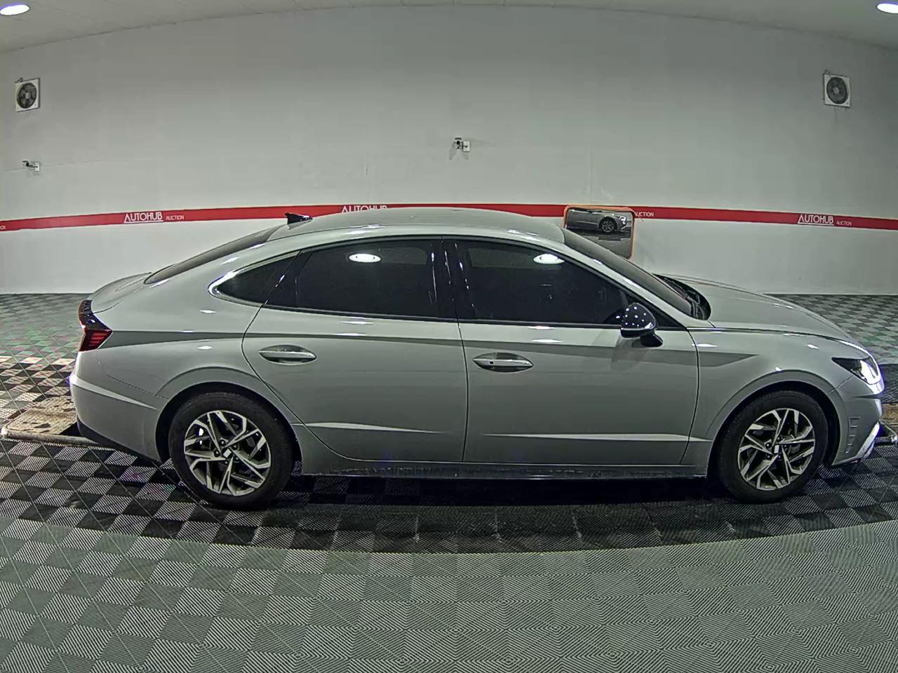 Hyundai Sonata 2023 - Image 3