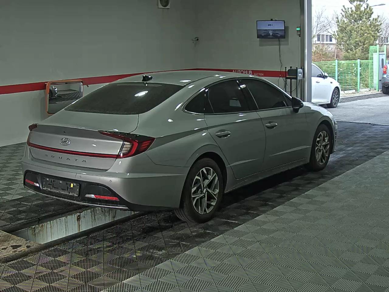 Hyundai Sonata 2023 - Image 4