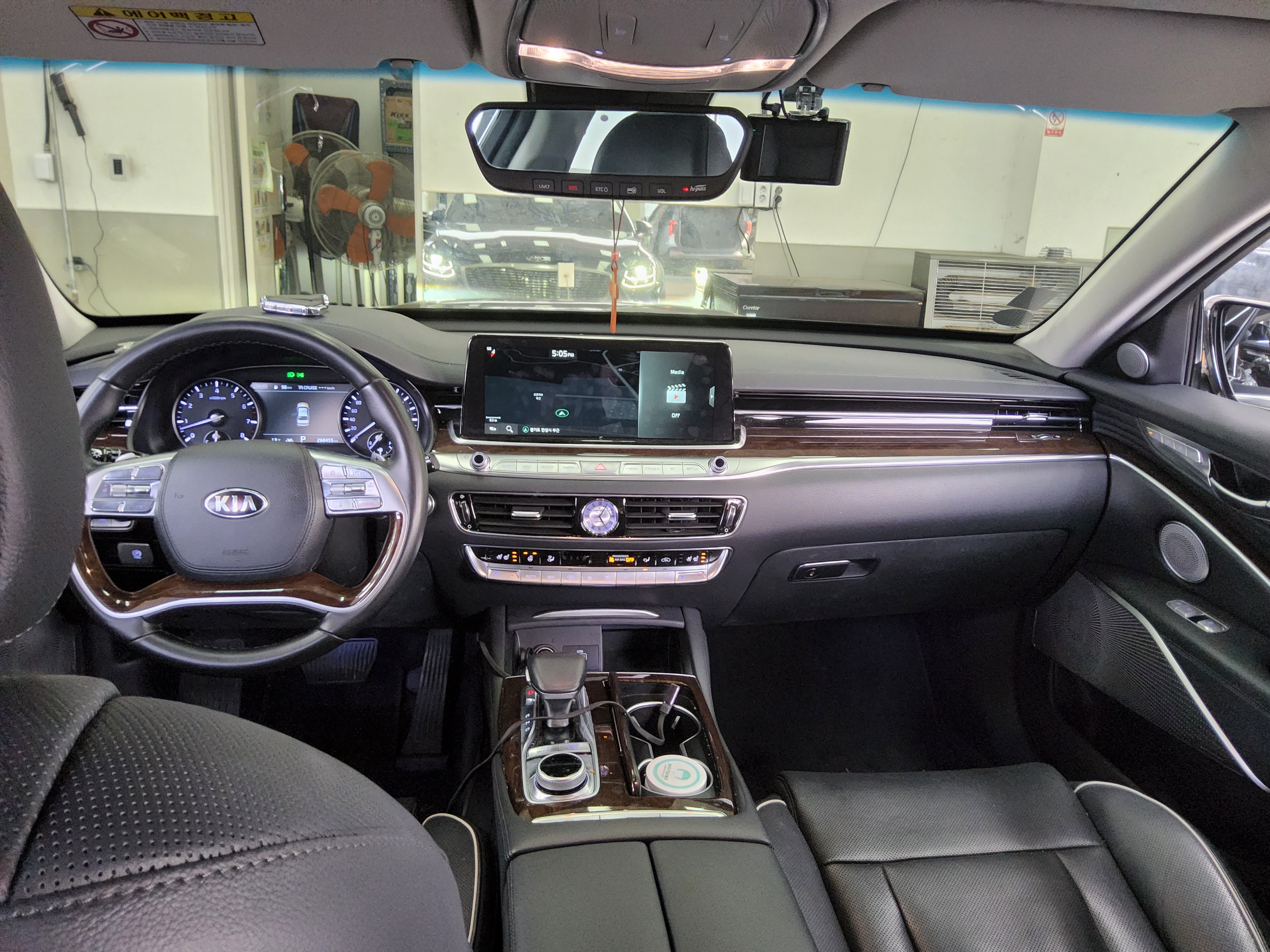 Kia K9 2019 - Image 10