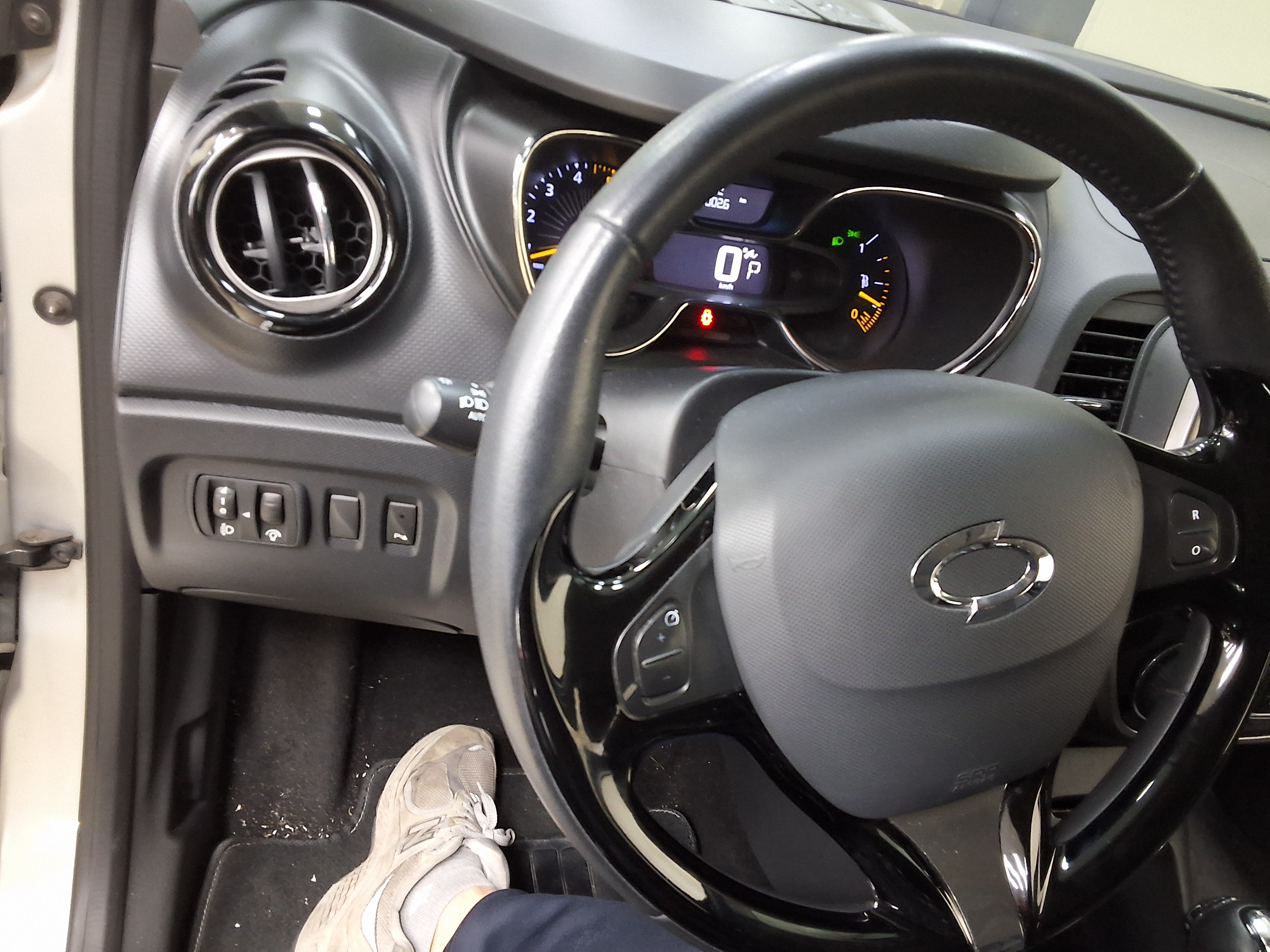 Renault Samsung QM3 2015 - Image 16