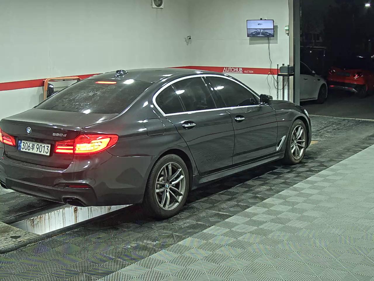 بي إم دبليو الفئة 5 2018 - صورة 4