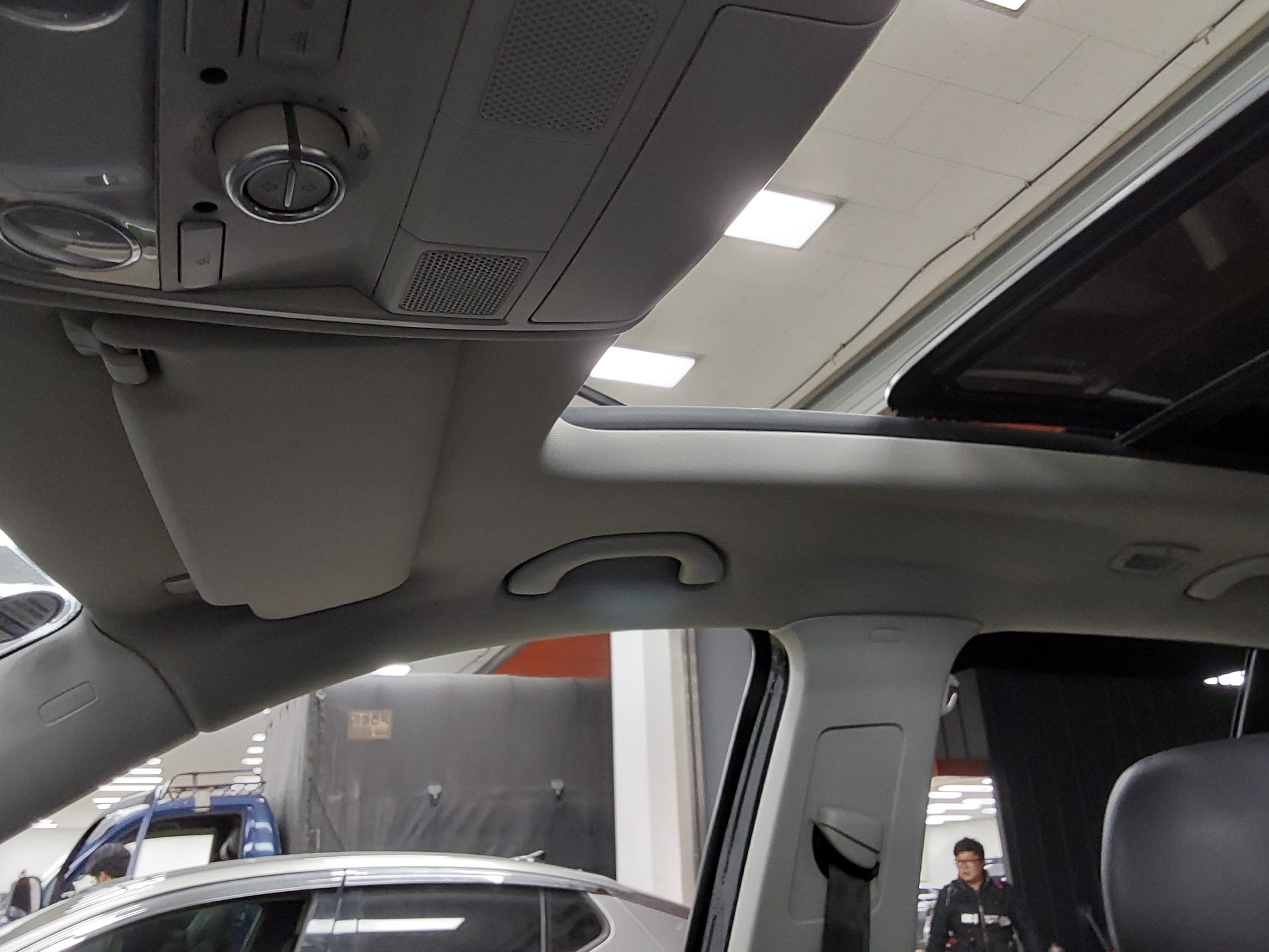 فولكس فاجن تيجوان 2016 - صورة 16