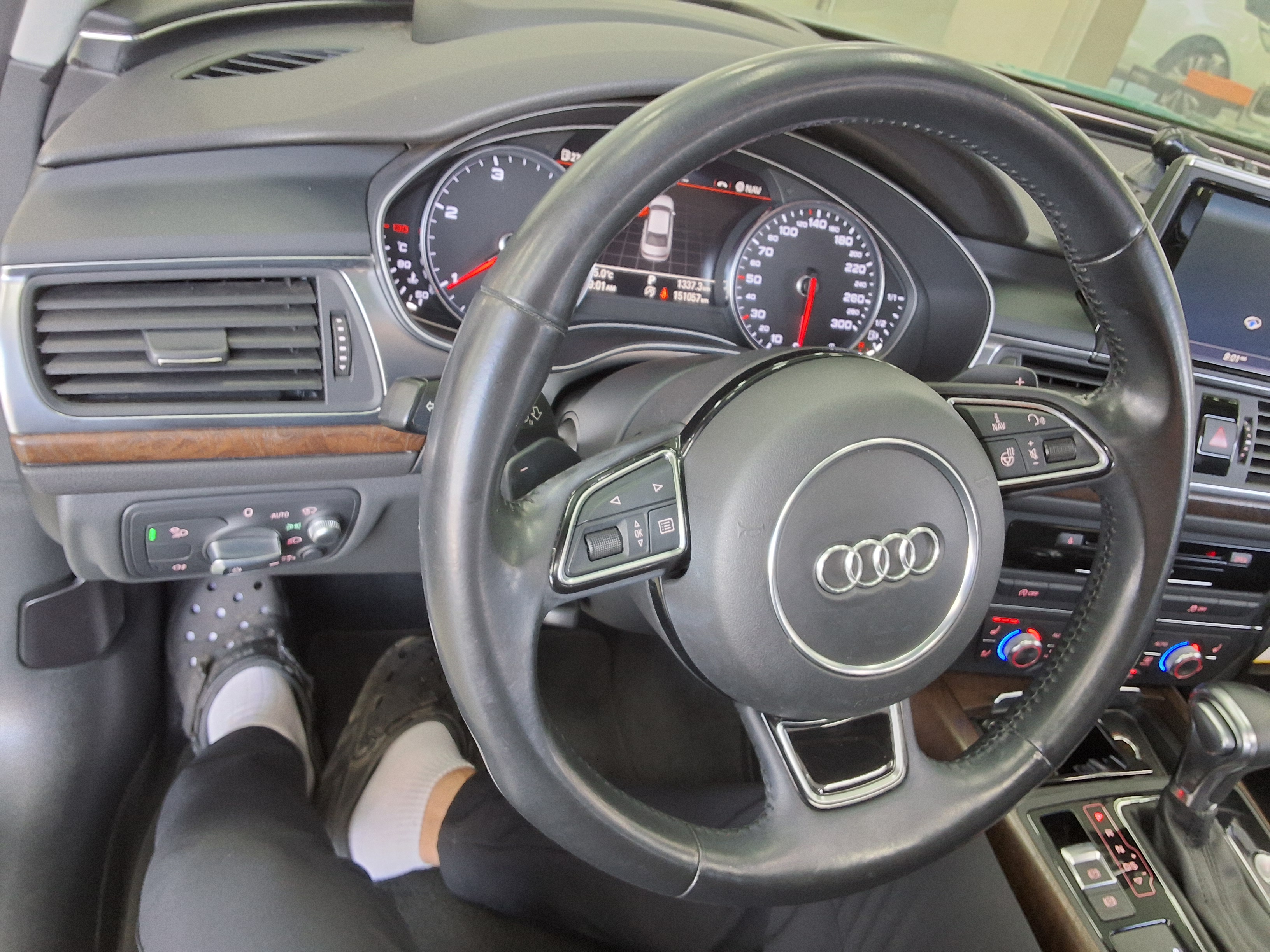 Audi A6 2014 - Image 16
