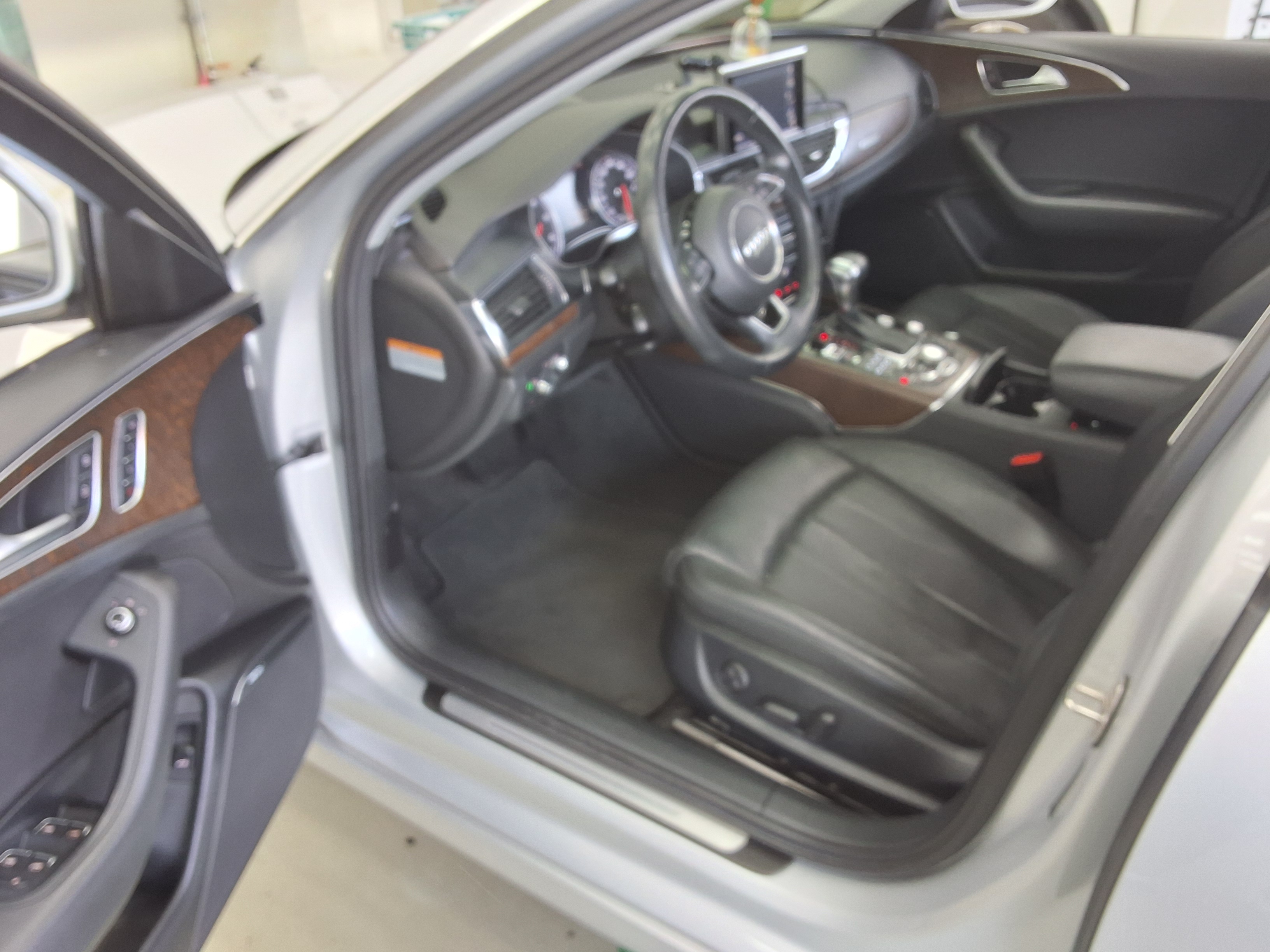 Audi A6 2014 - Image 9