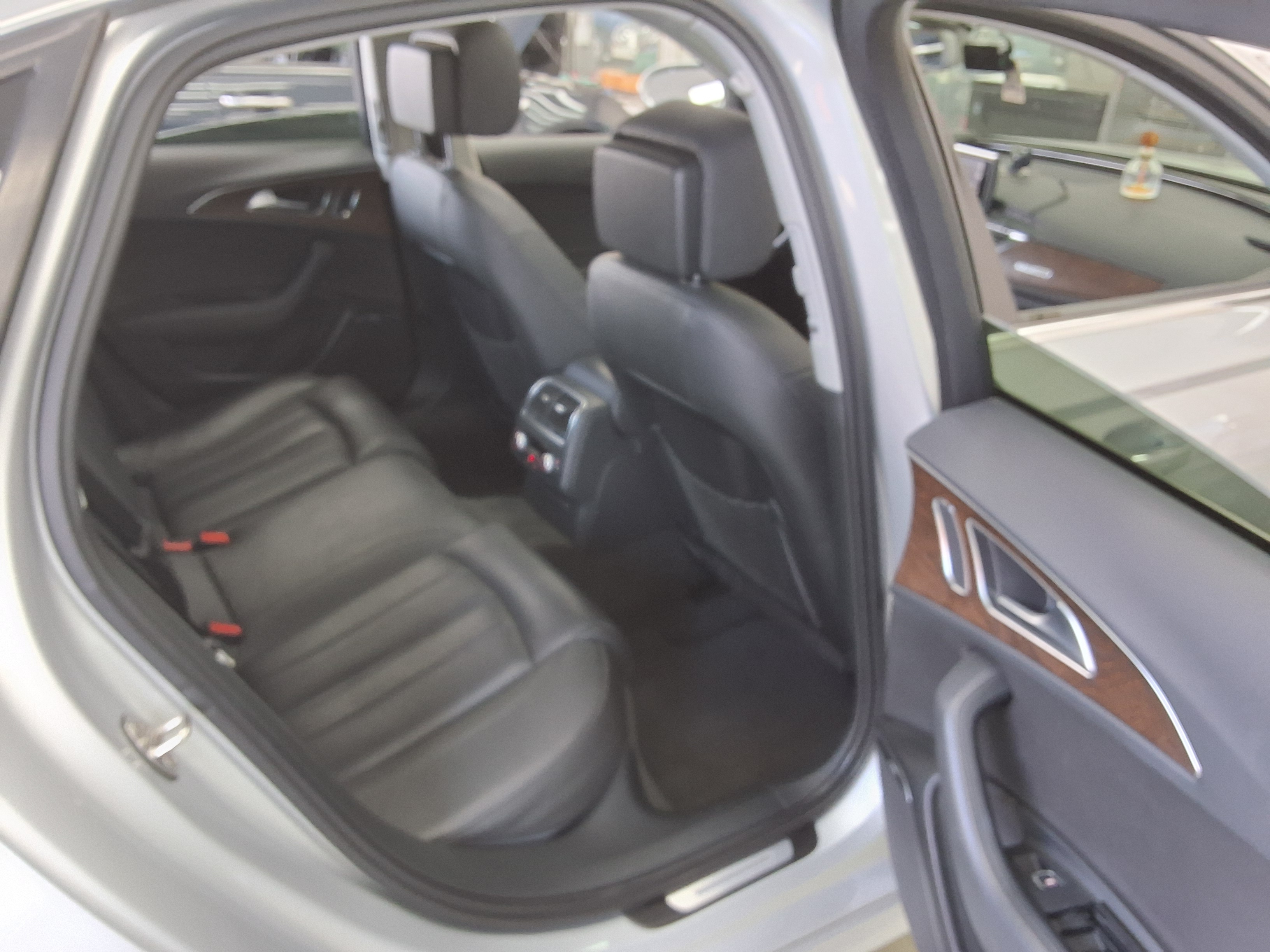 Audi A6 2014 - Image 12