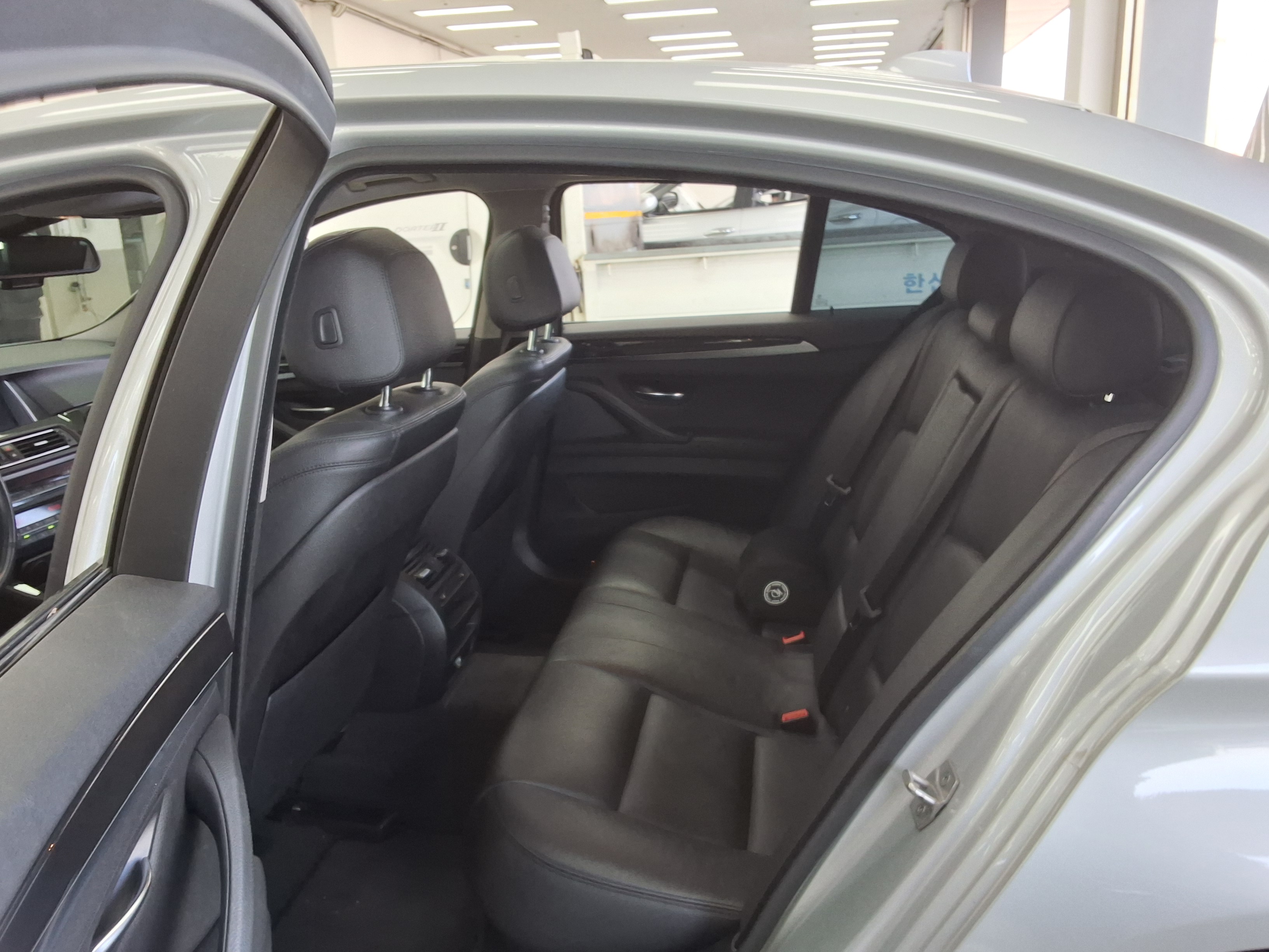 بي إم دبليو الفئة 5 2016 - صورة 11