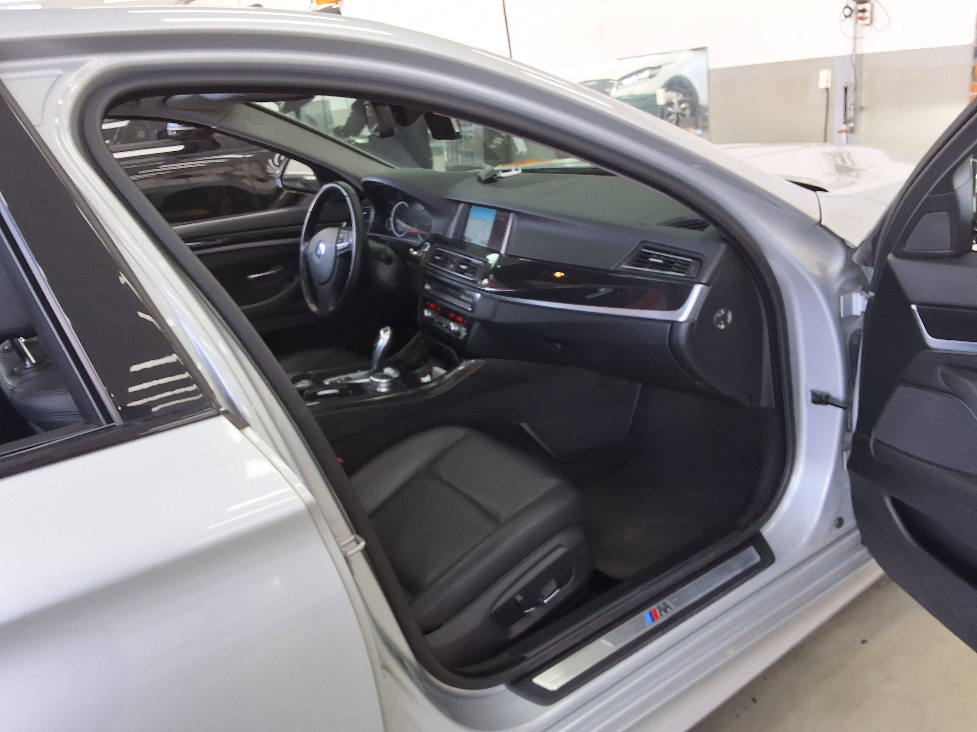 بي إم دبليو الفئة 5 2016 - صورة 13