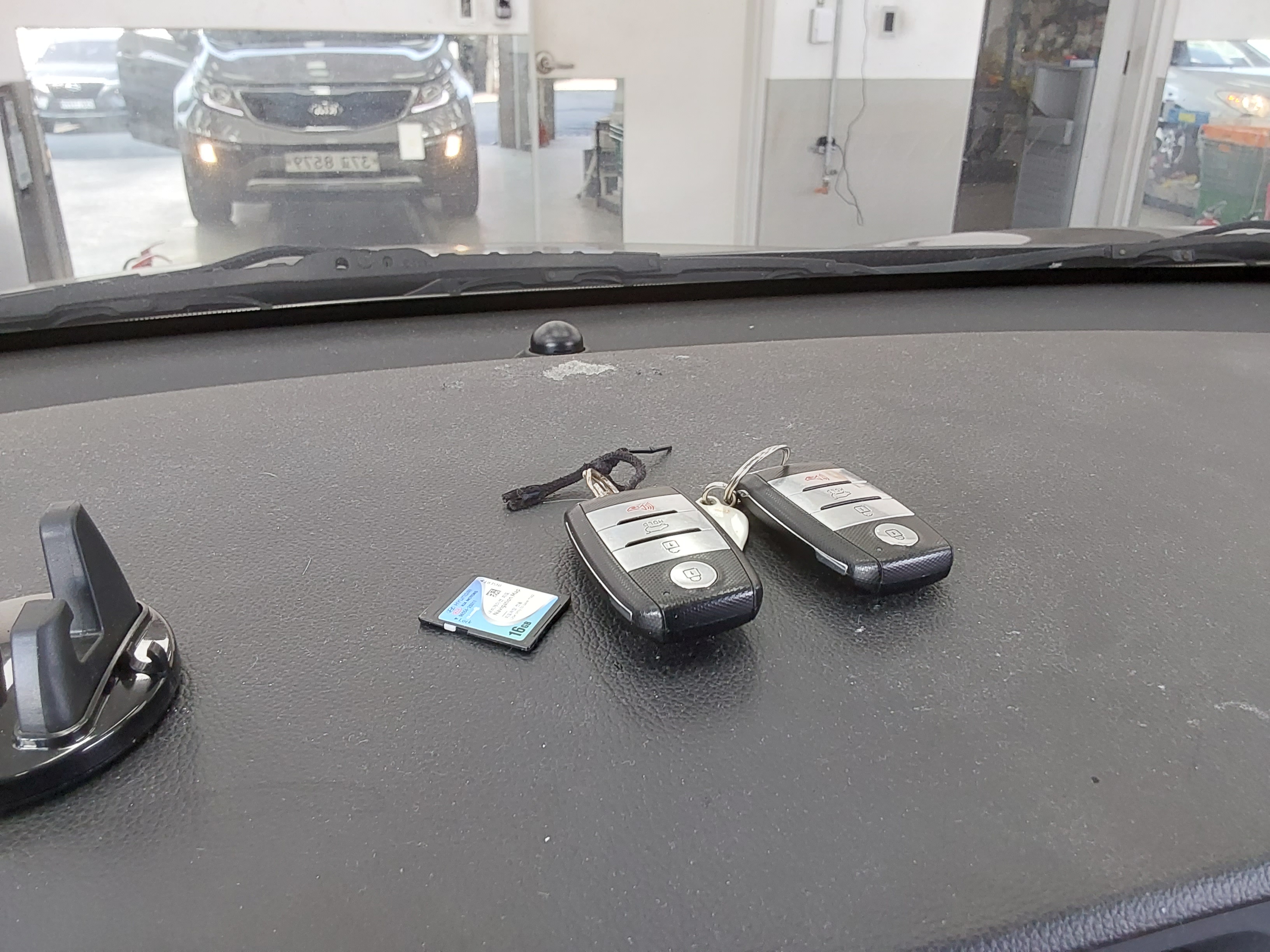 كيا 더 2014 - صورة 17