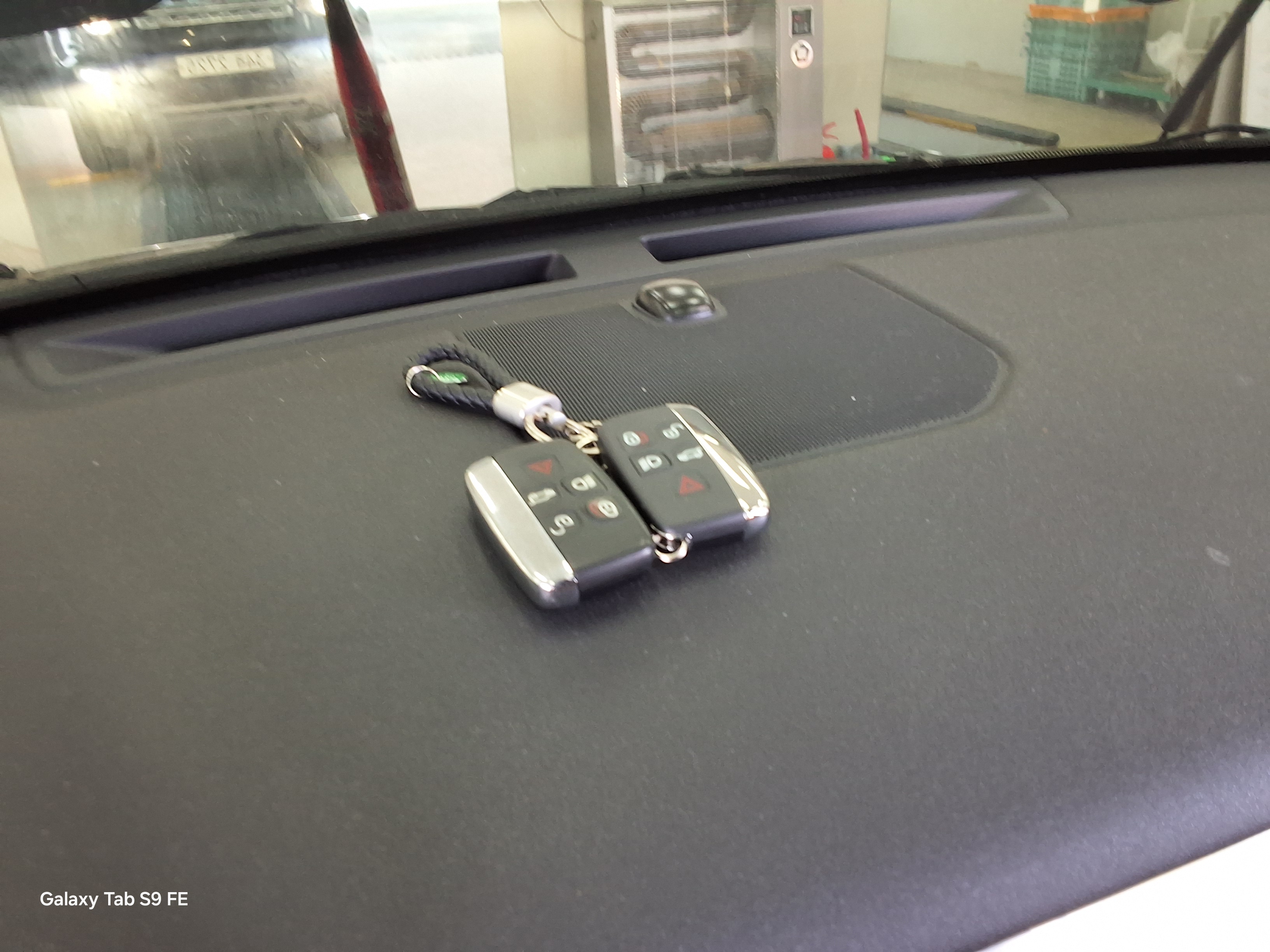 Land Rover Discovery 2019 - Image 18