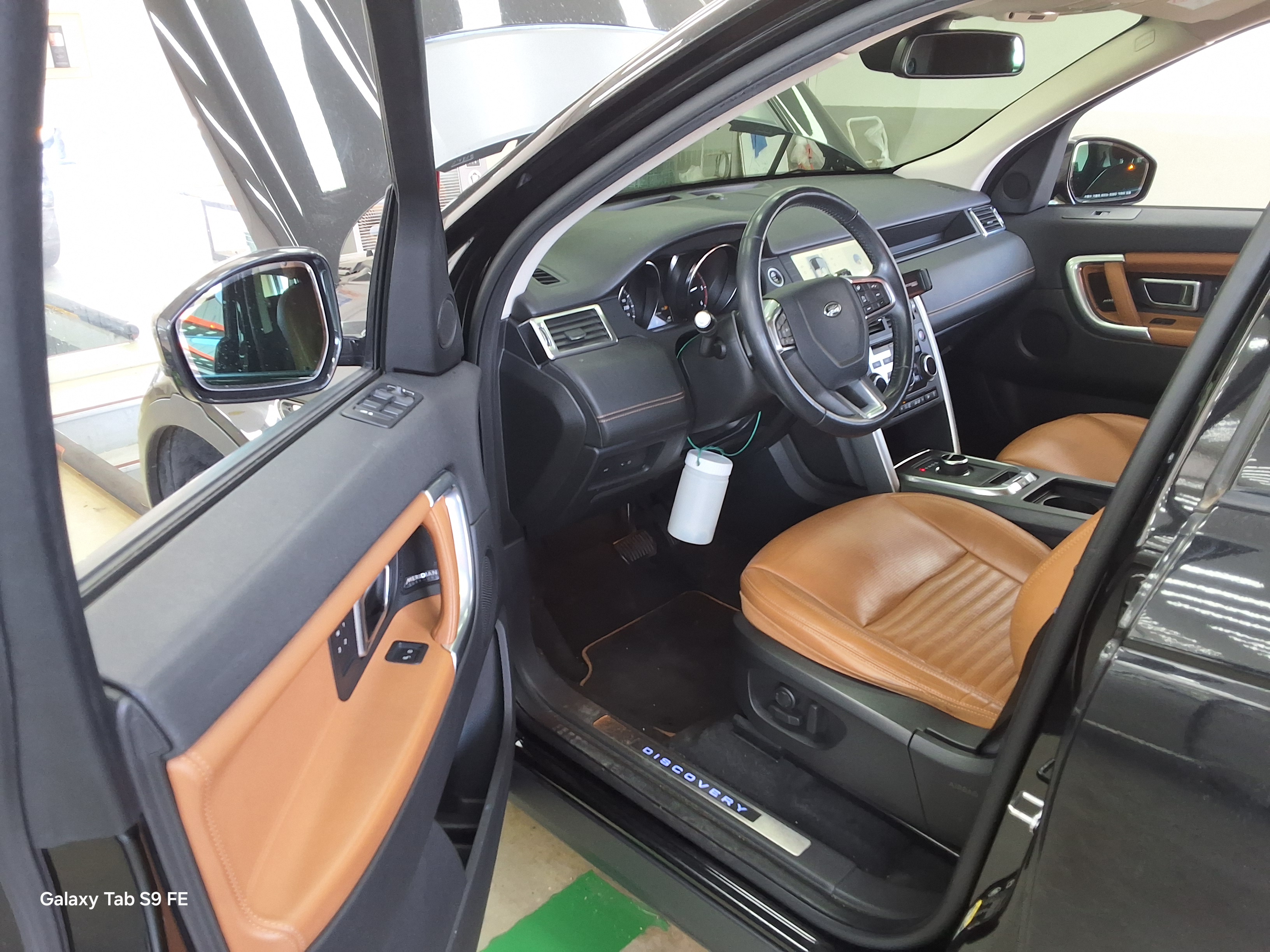 Land Rover Discovery 2019 - Image 9