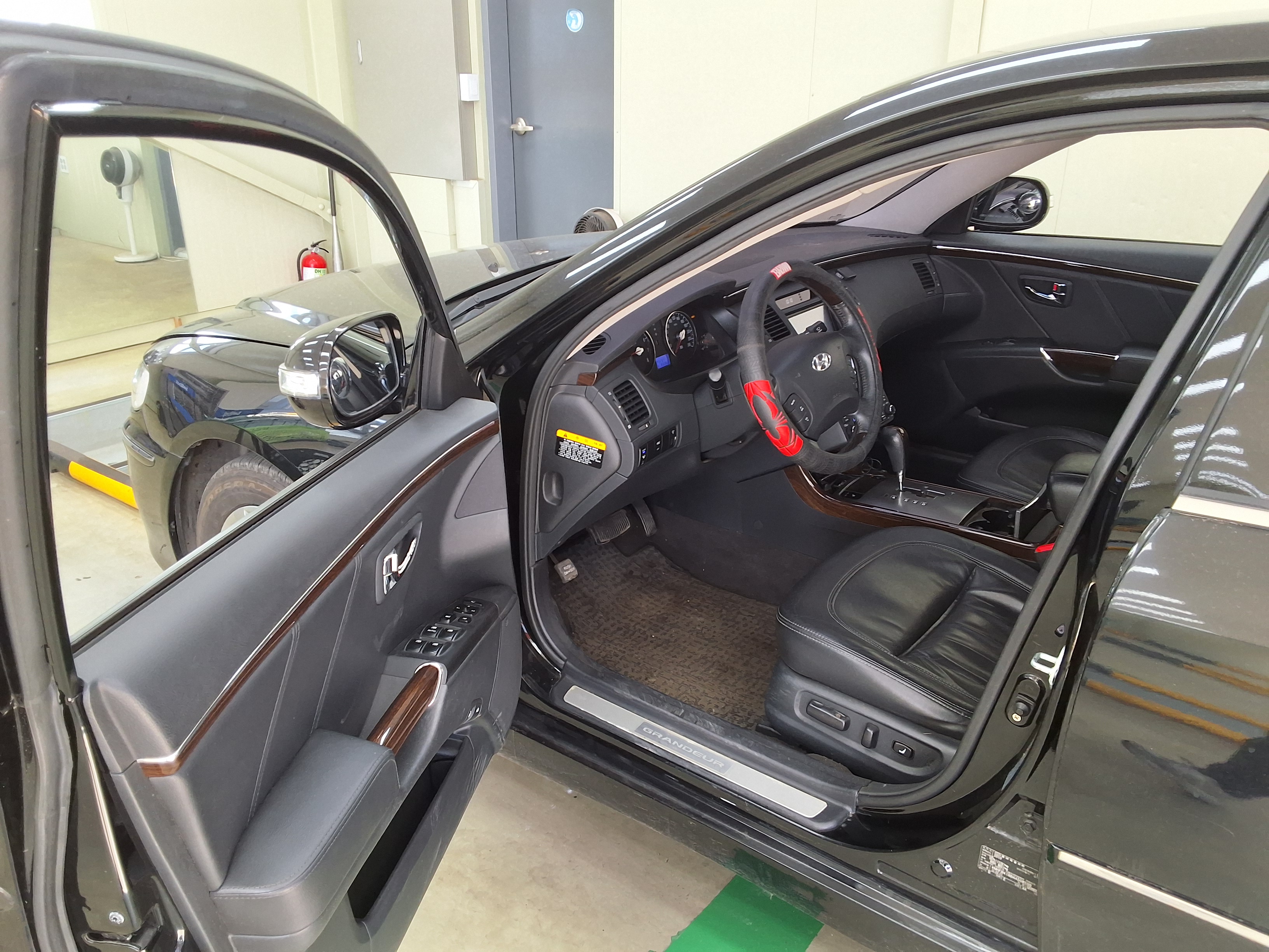 Hyundai Grandeur 2010 - Image 9