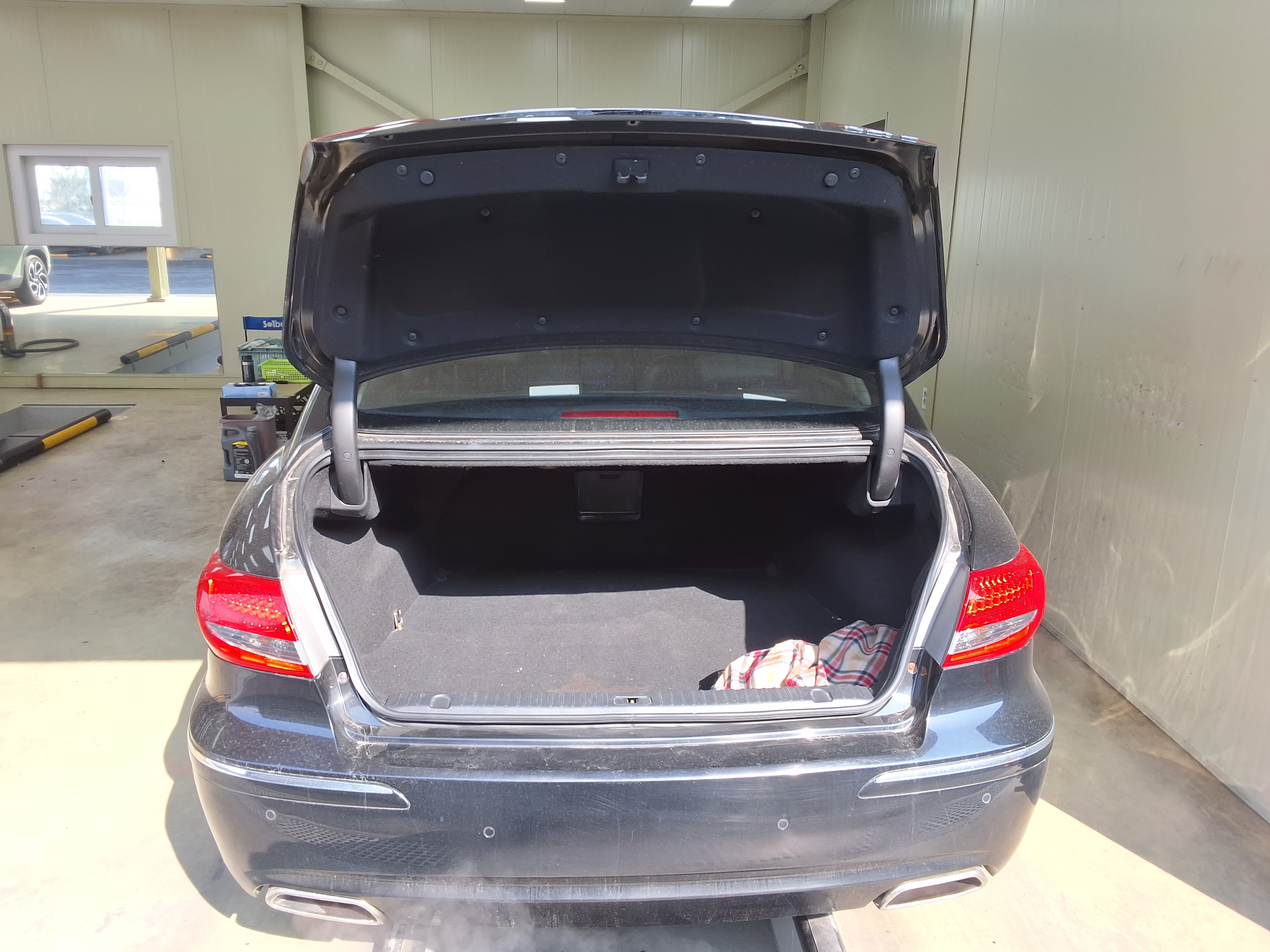 Hyundai Grandeur 2010 - Image 14