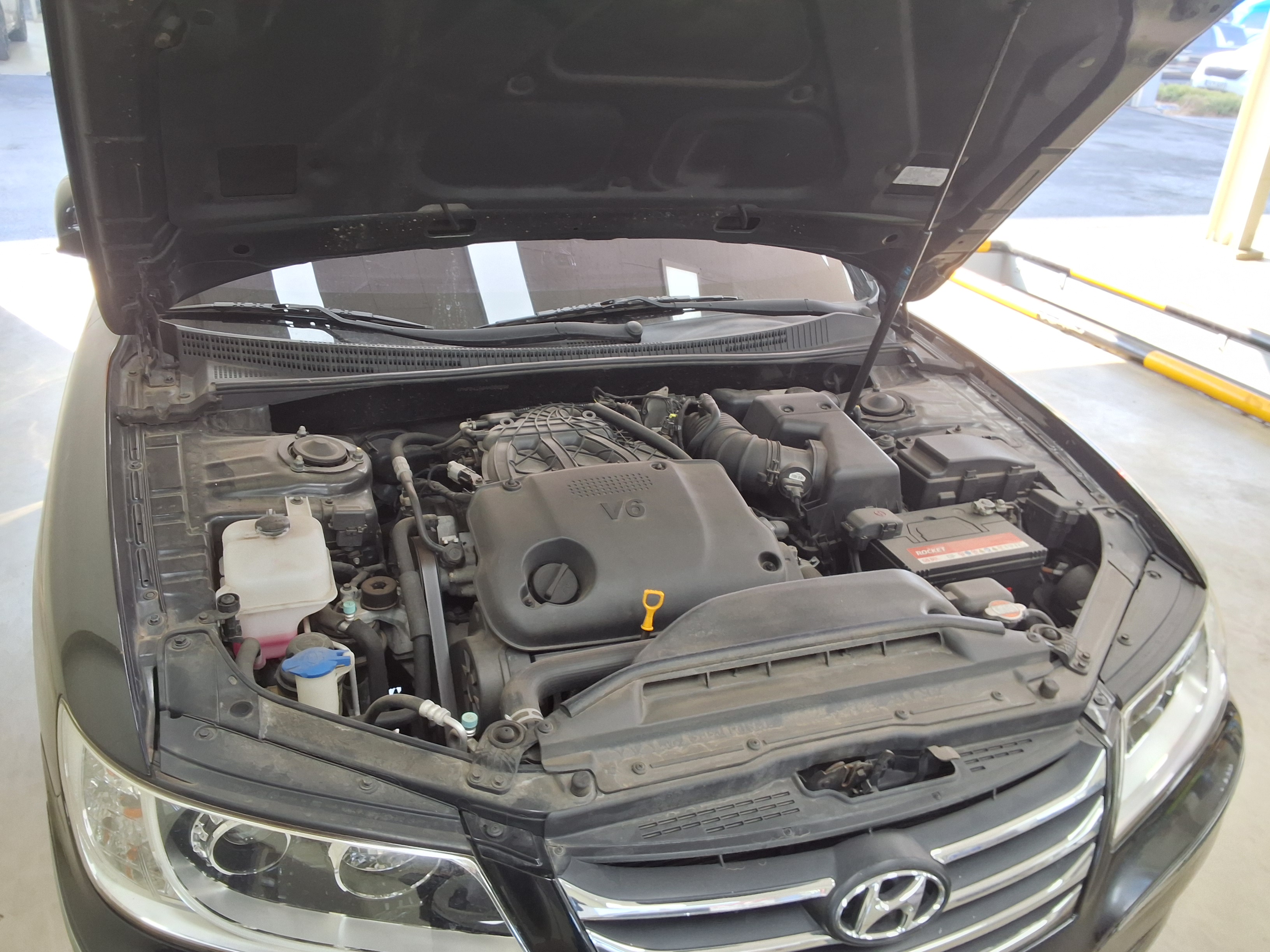 Hyundai Grandeur 2010 - Image 19