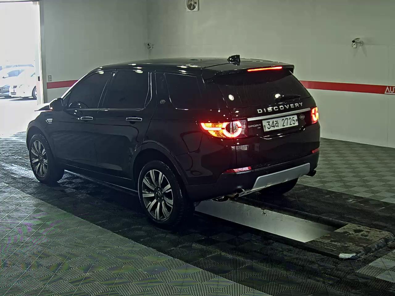 Land Rover Discovery 2019 - Image 5