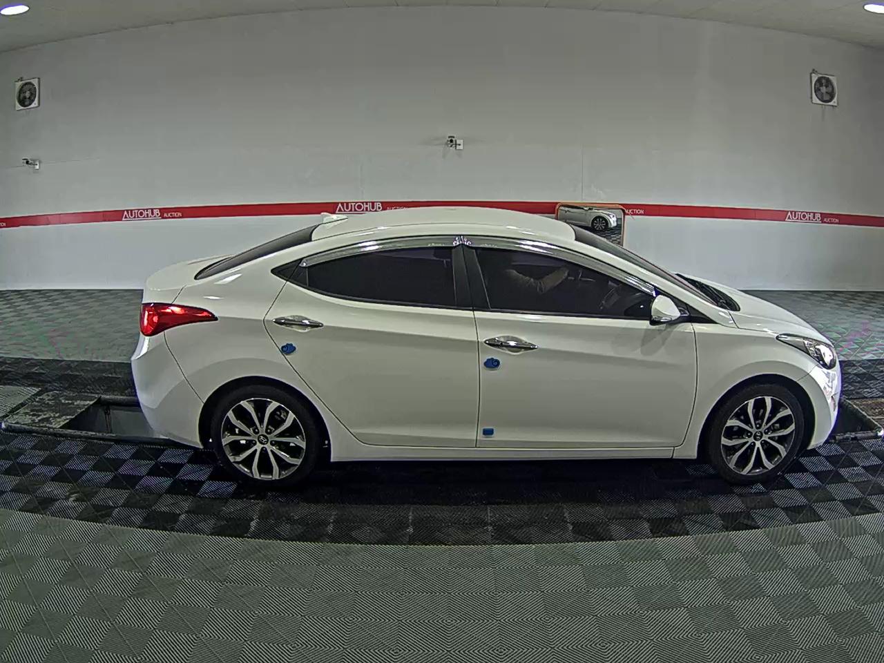 Hyundai  아반떼MD 2013 - Image 3