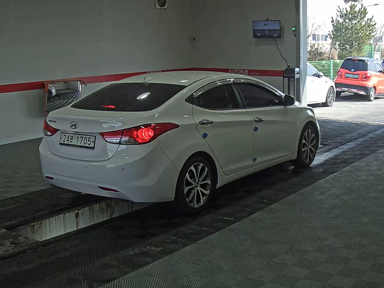 Hyundai  아반떼MD 2013 - Image 4