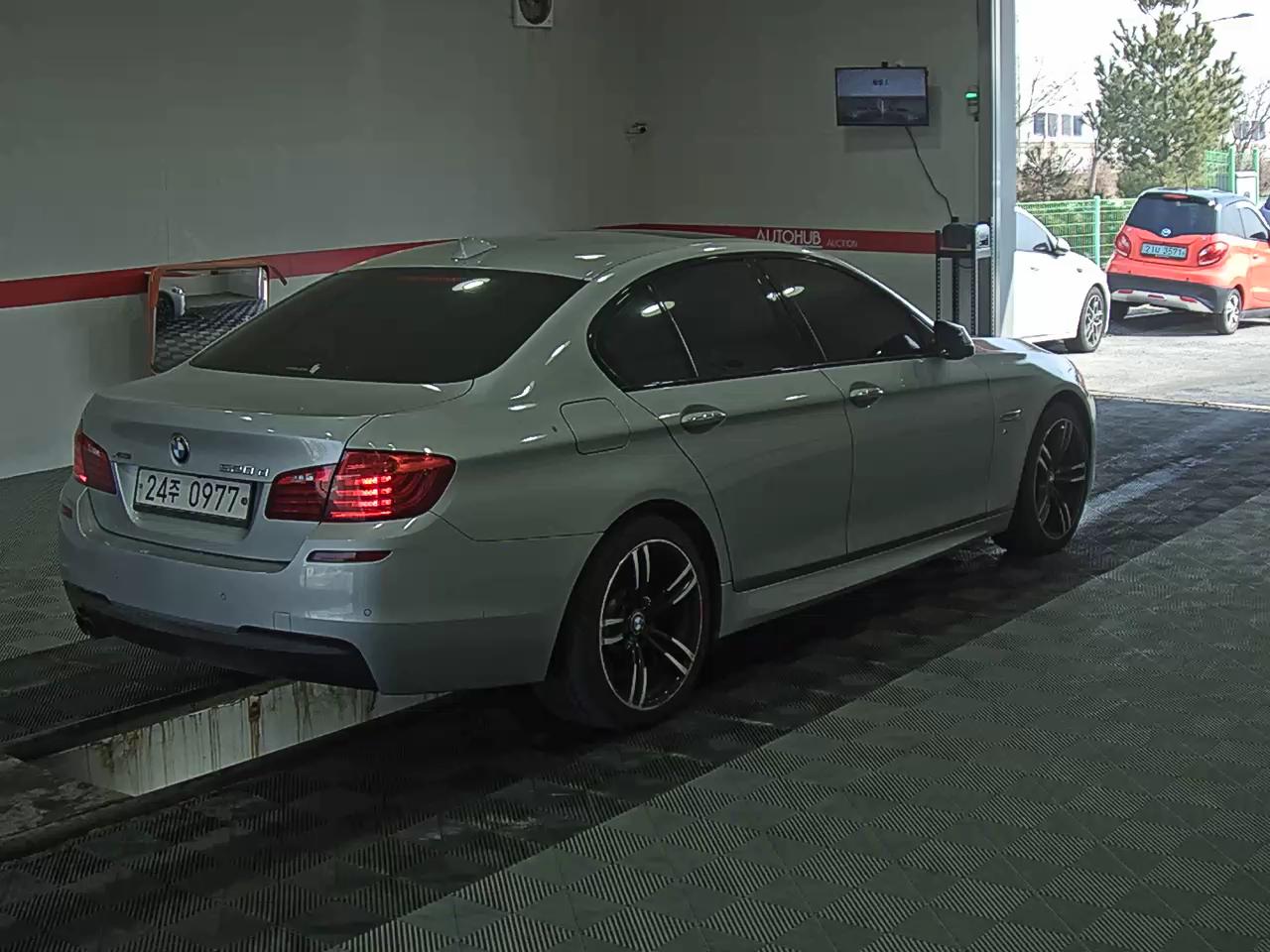 بي إم دبليو الفئة 5 2016 - صورة 4