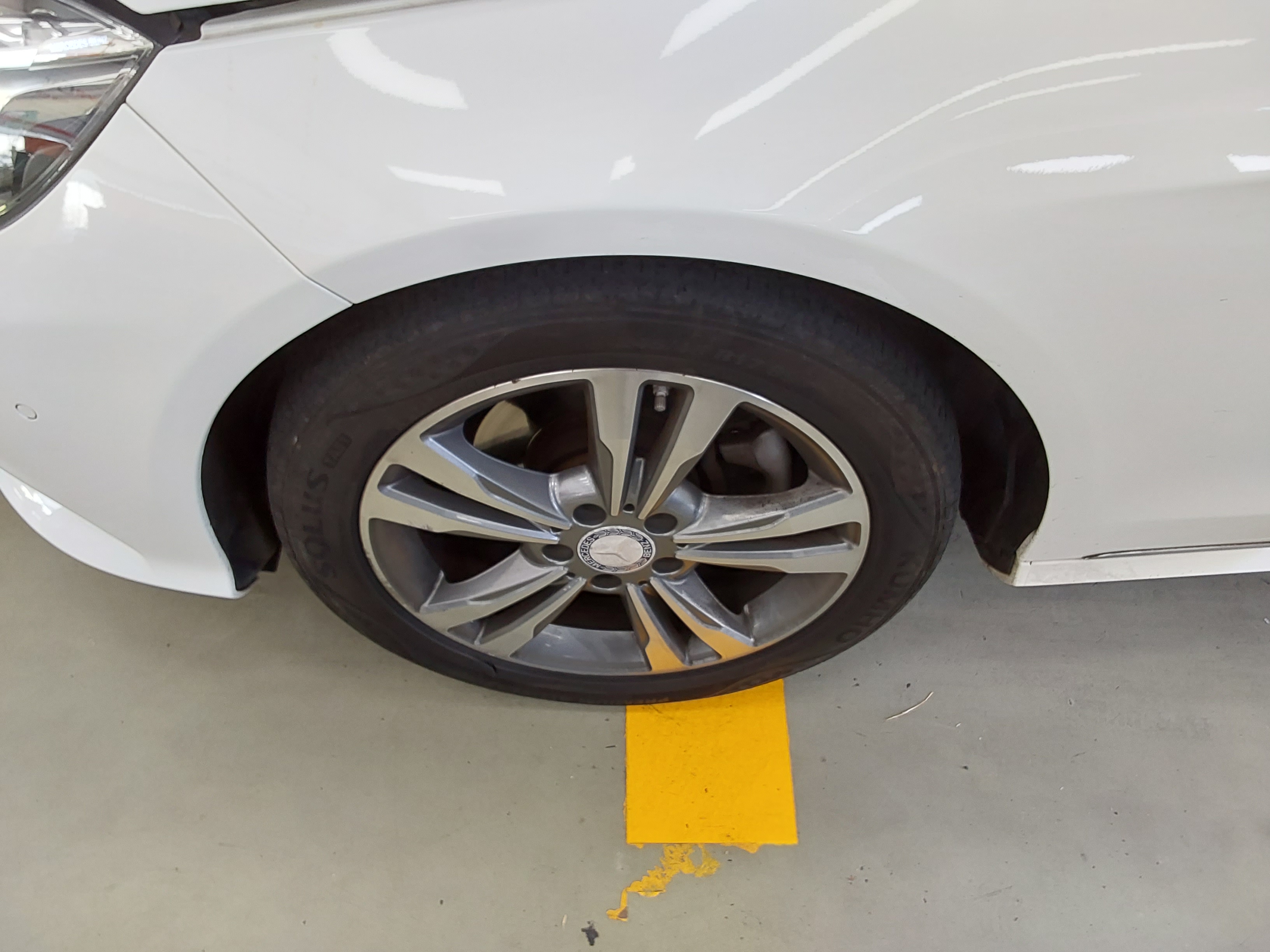 Mercedes-Benz E-Class 2014 - Image 20