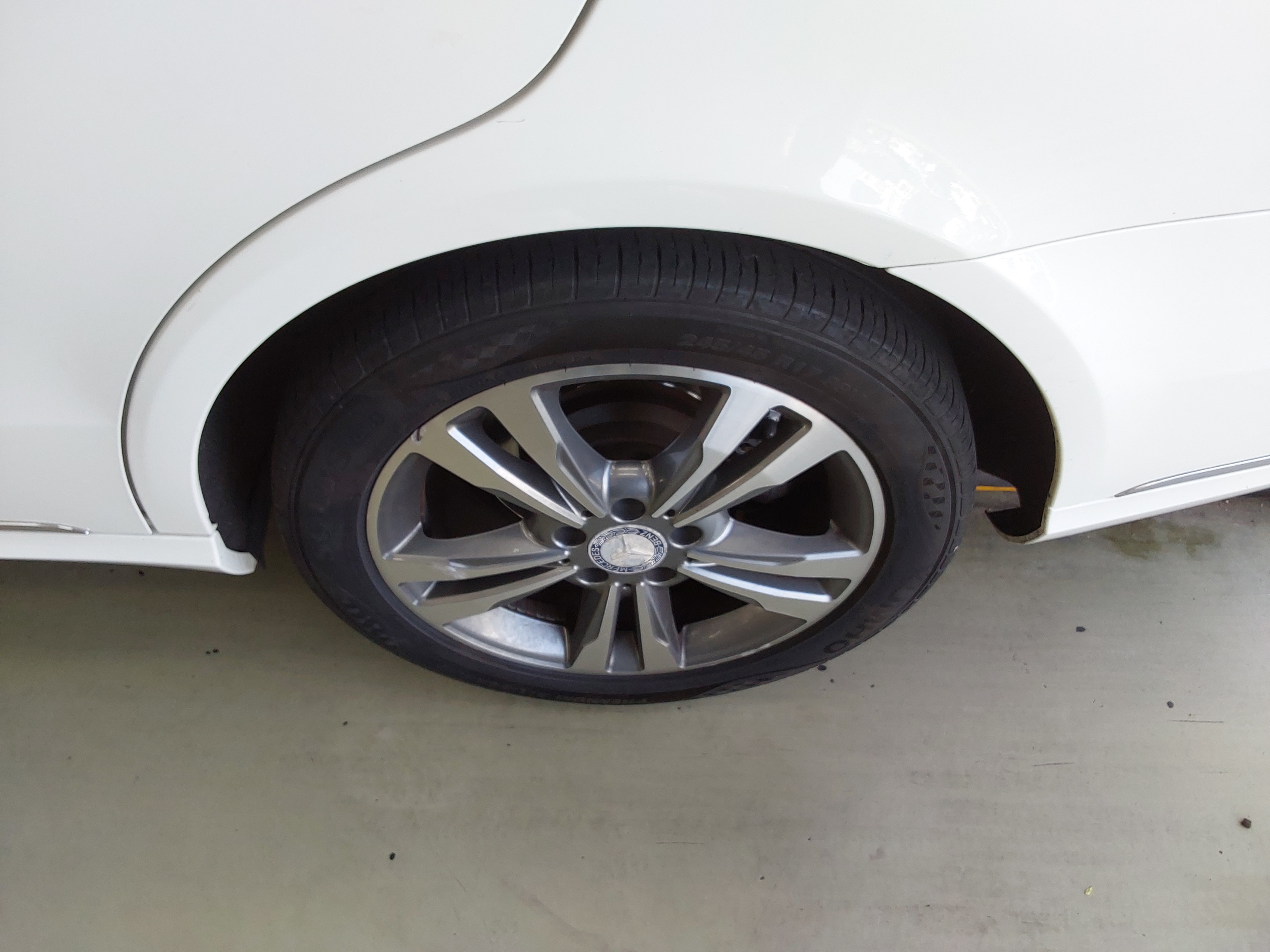 Mercedes-Benz E-Class 2014 - Image 21