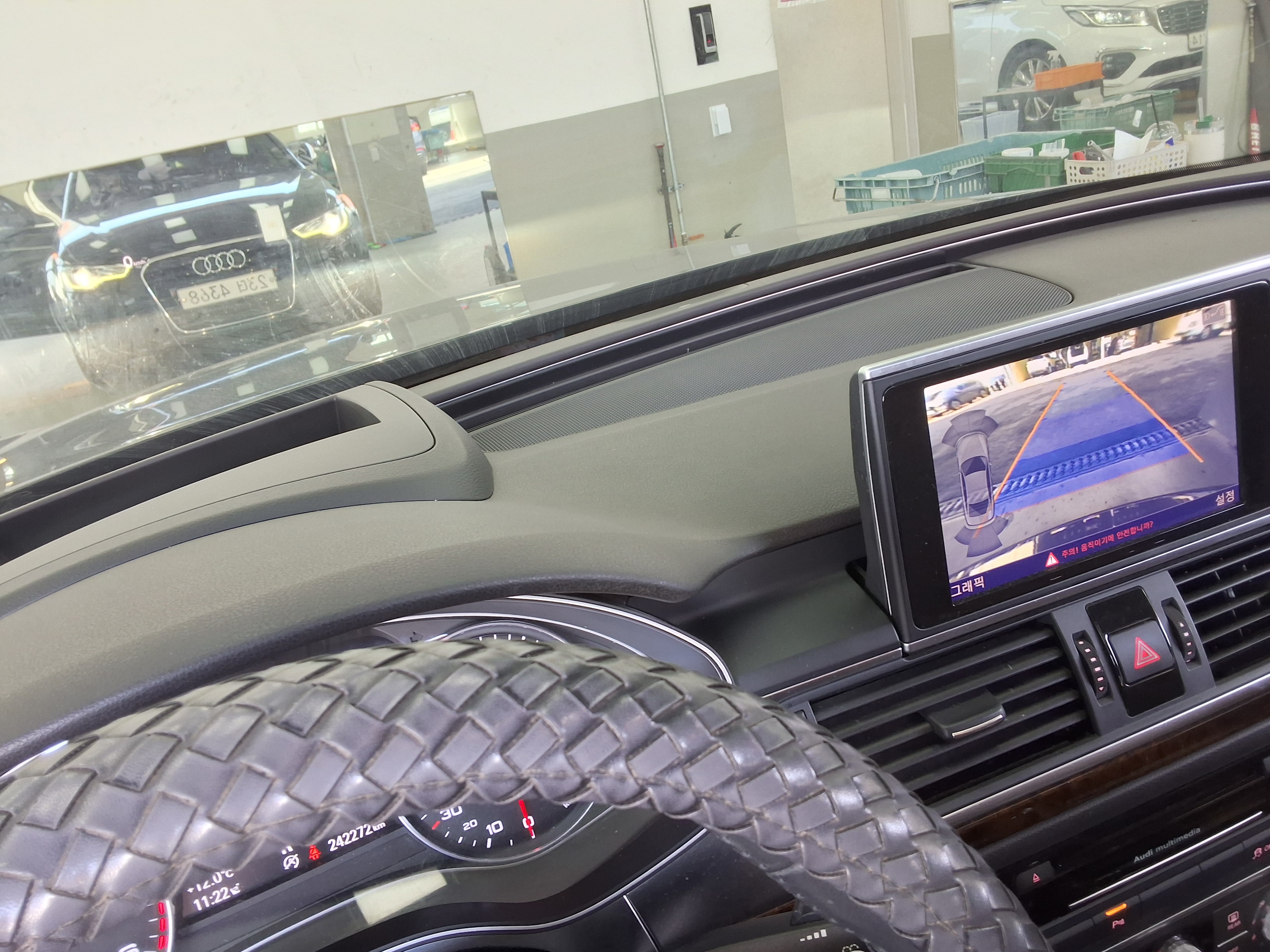 أودي A6 2014 - صورة 16