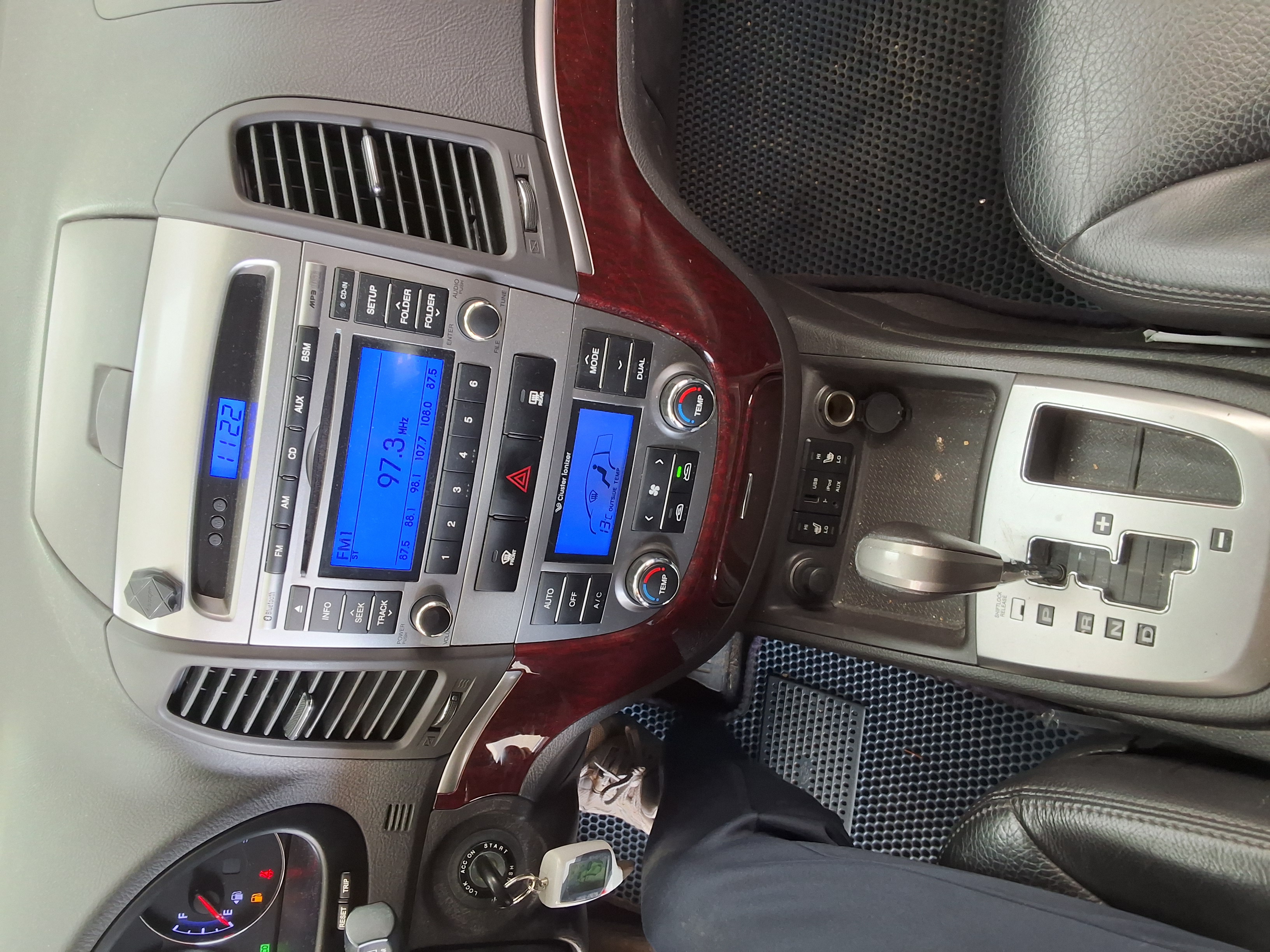 هيونداي سانتافي 2011 - صورة 10