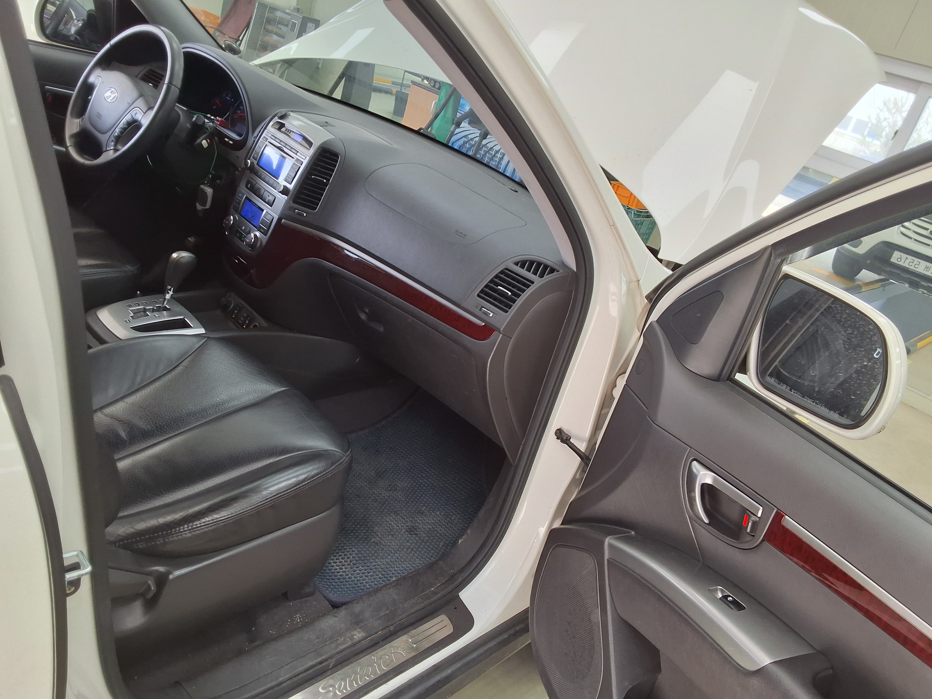 هيونداي سانتافي 2011 - صورة 13