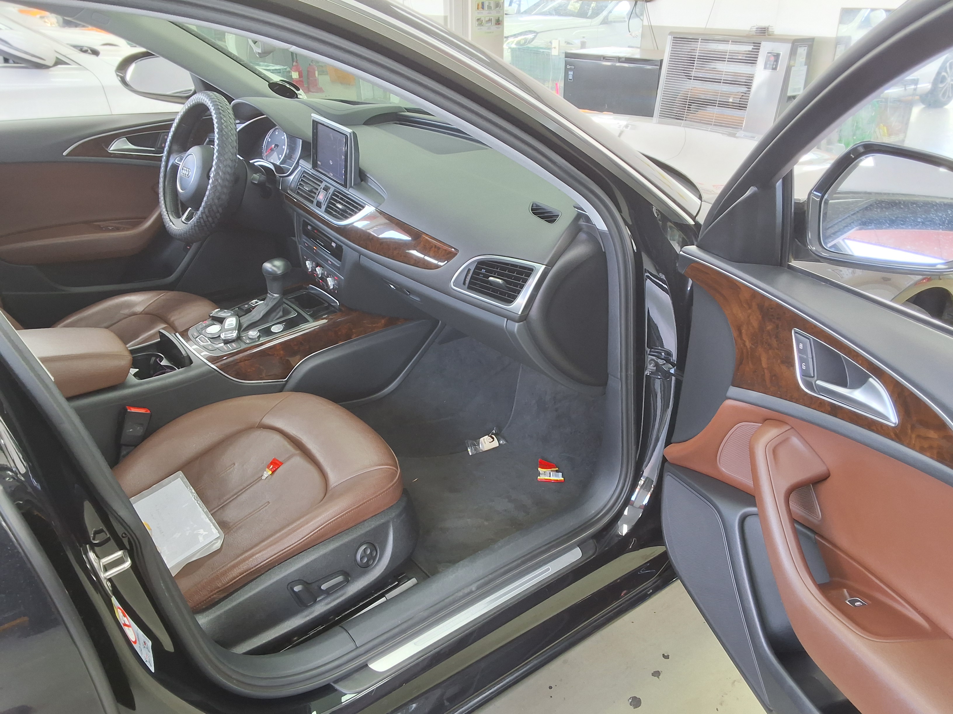 أودي A6 2014 - صورة 13