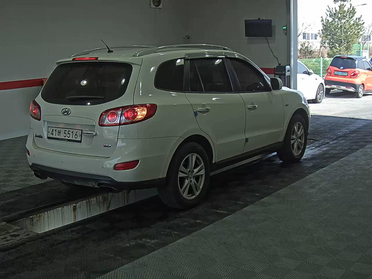 هيونداي سانتافي 2011 - صورة 4