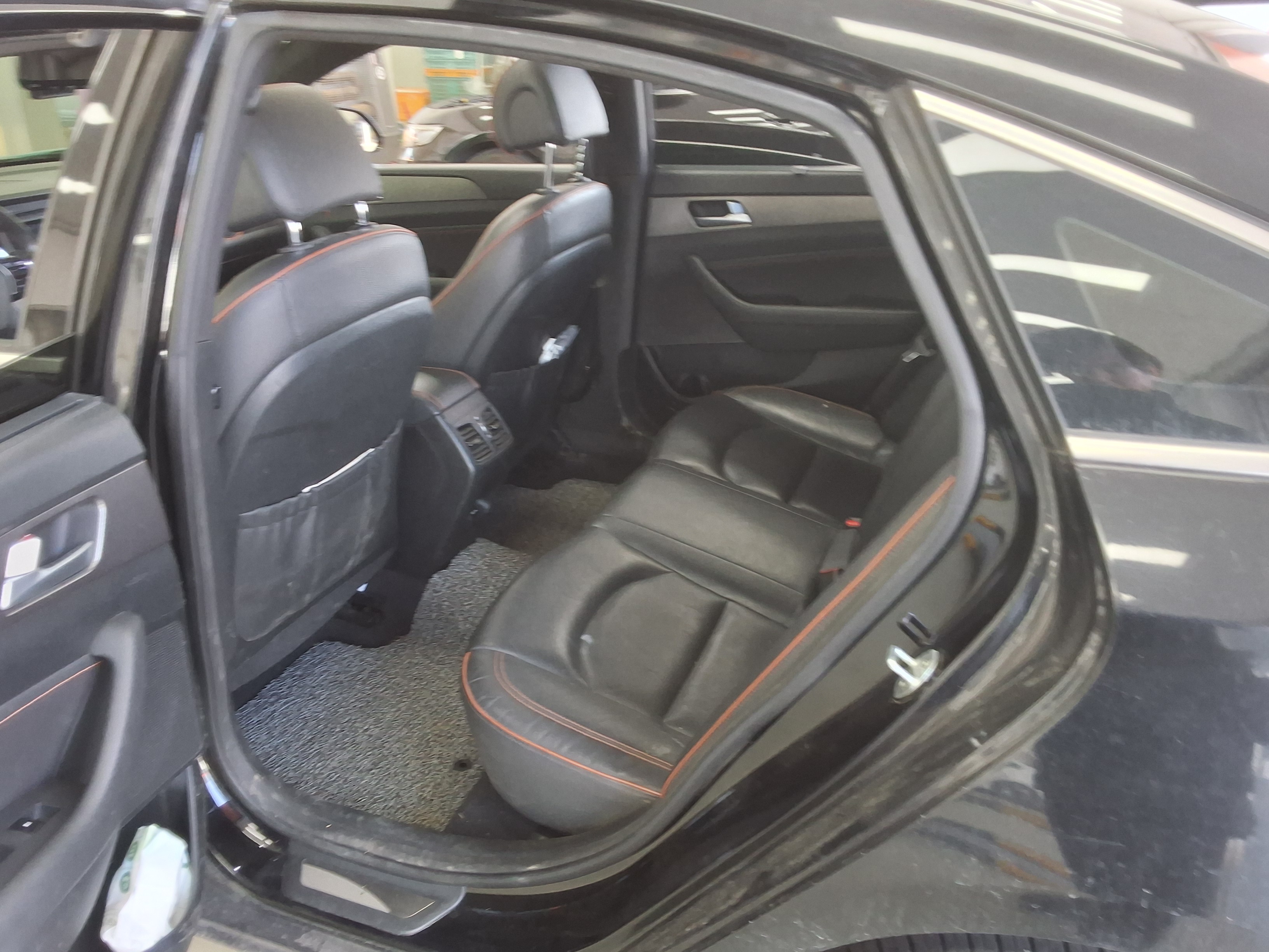 Hyundai  LF쏘나타 2015 - Image 11